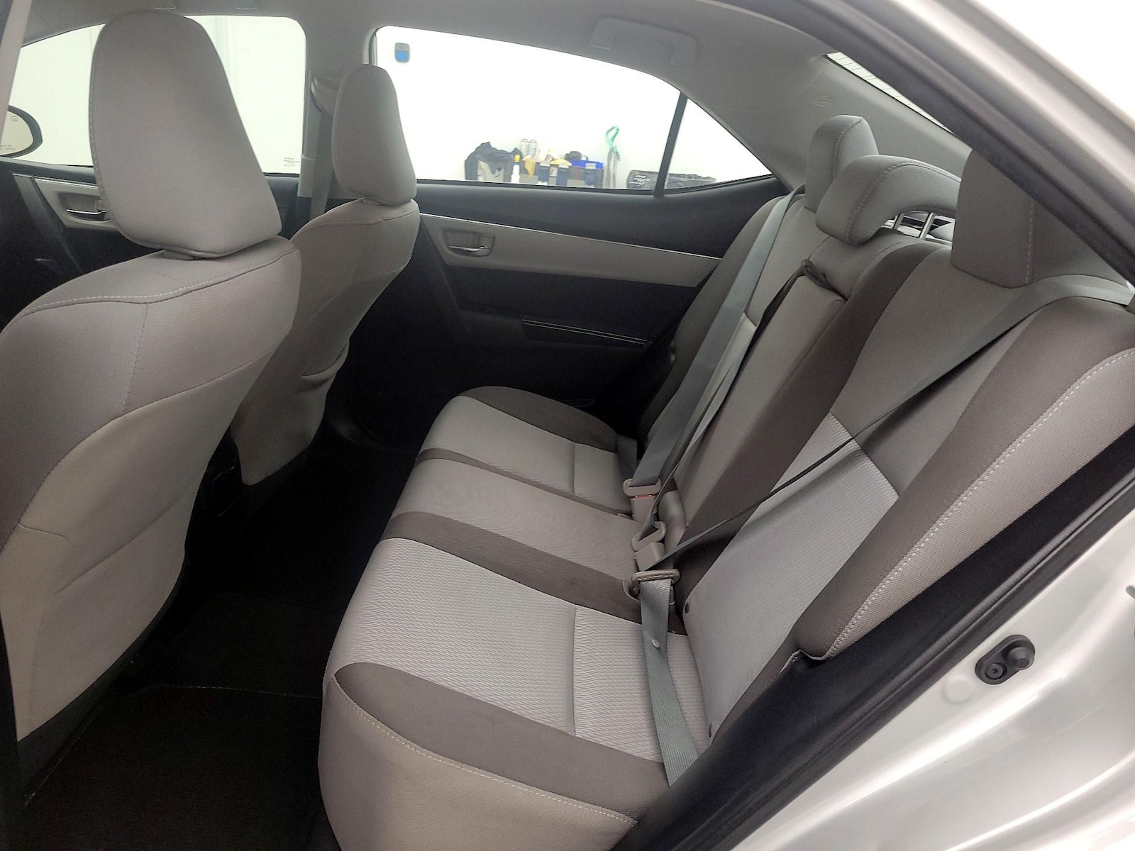 2017 Toyota Corolla LE - Photo 20
