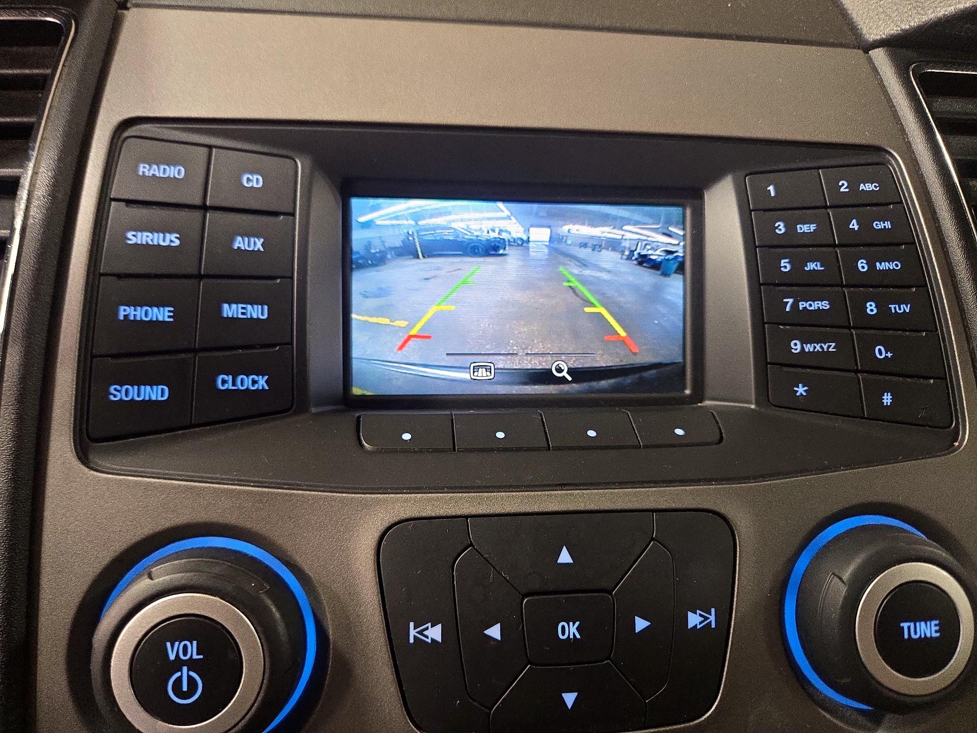 Thumbnail: 2015 Ford Taurus - 14