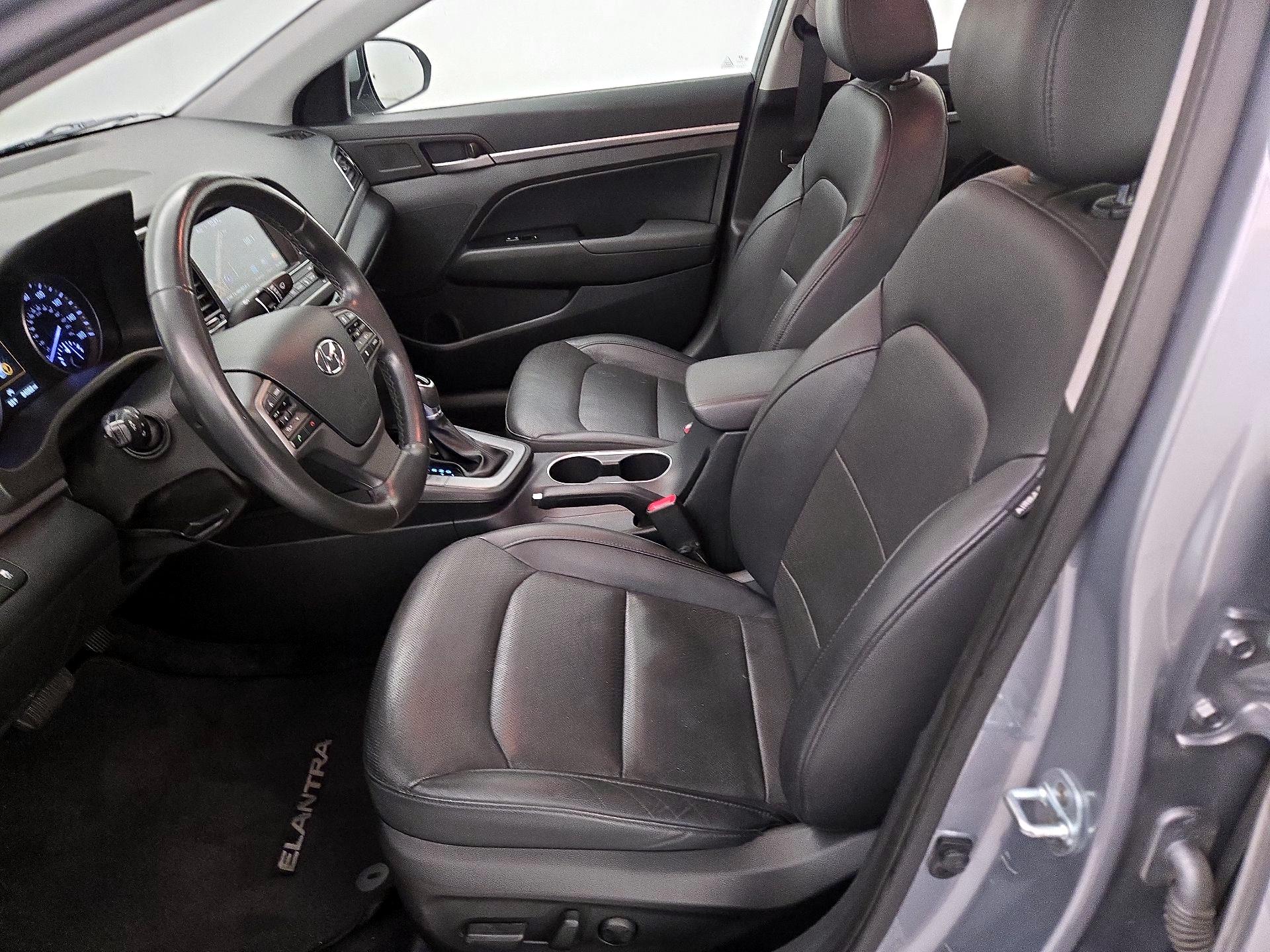 Thumbnail: 2017 Hyundai Elantra - 11