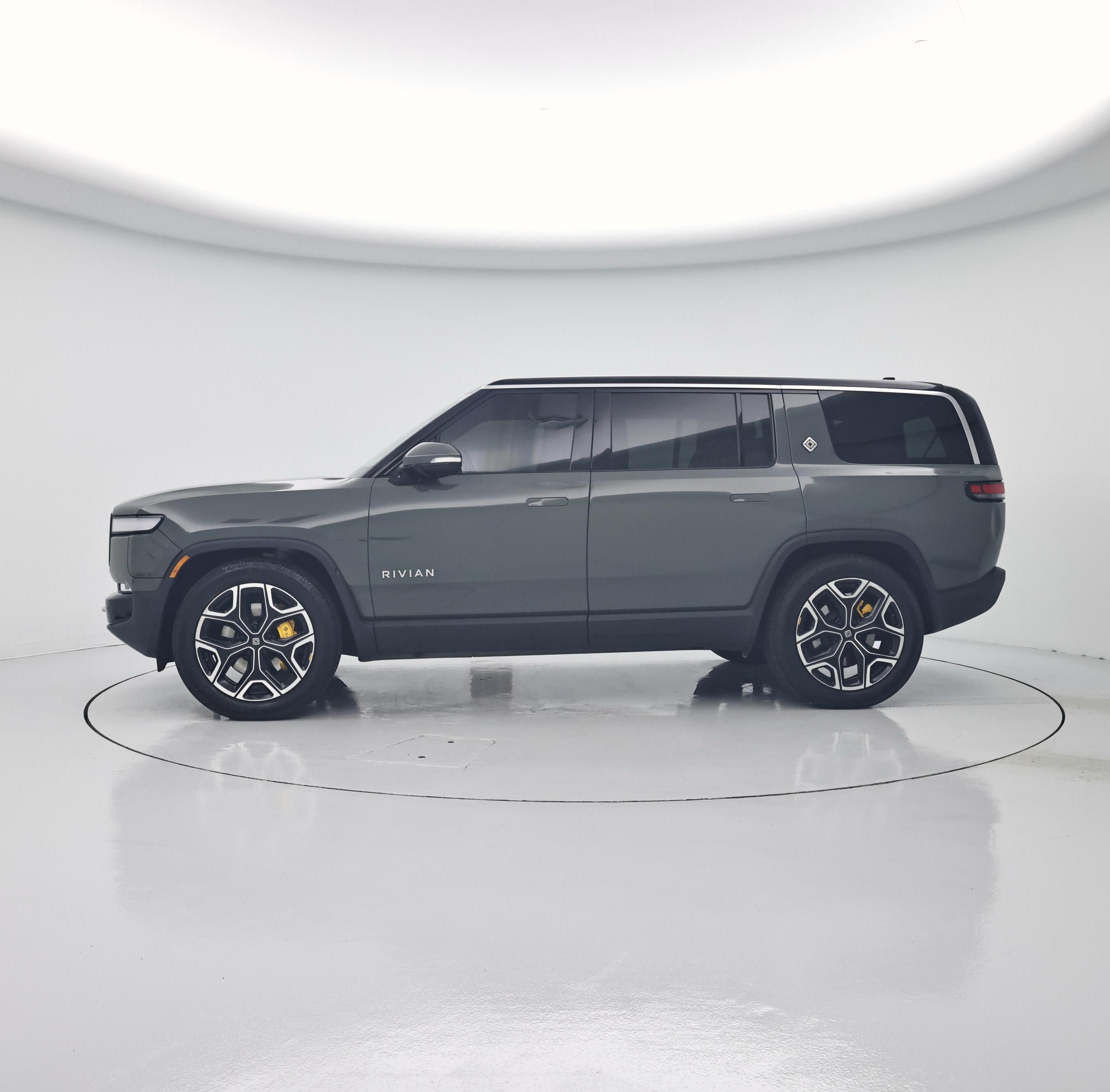 Thumbnail: 2022 Rivian R1S - 3