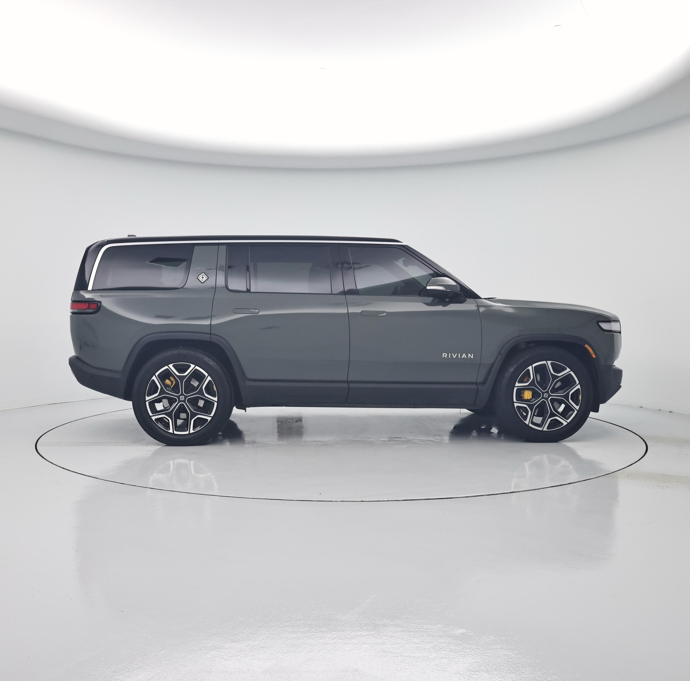 Thumbnail: 2022 Rivian R1S - 7