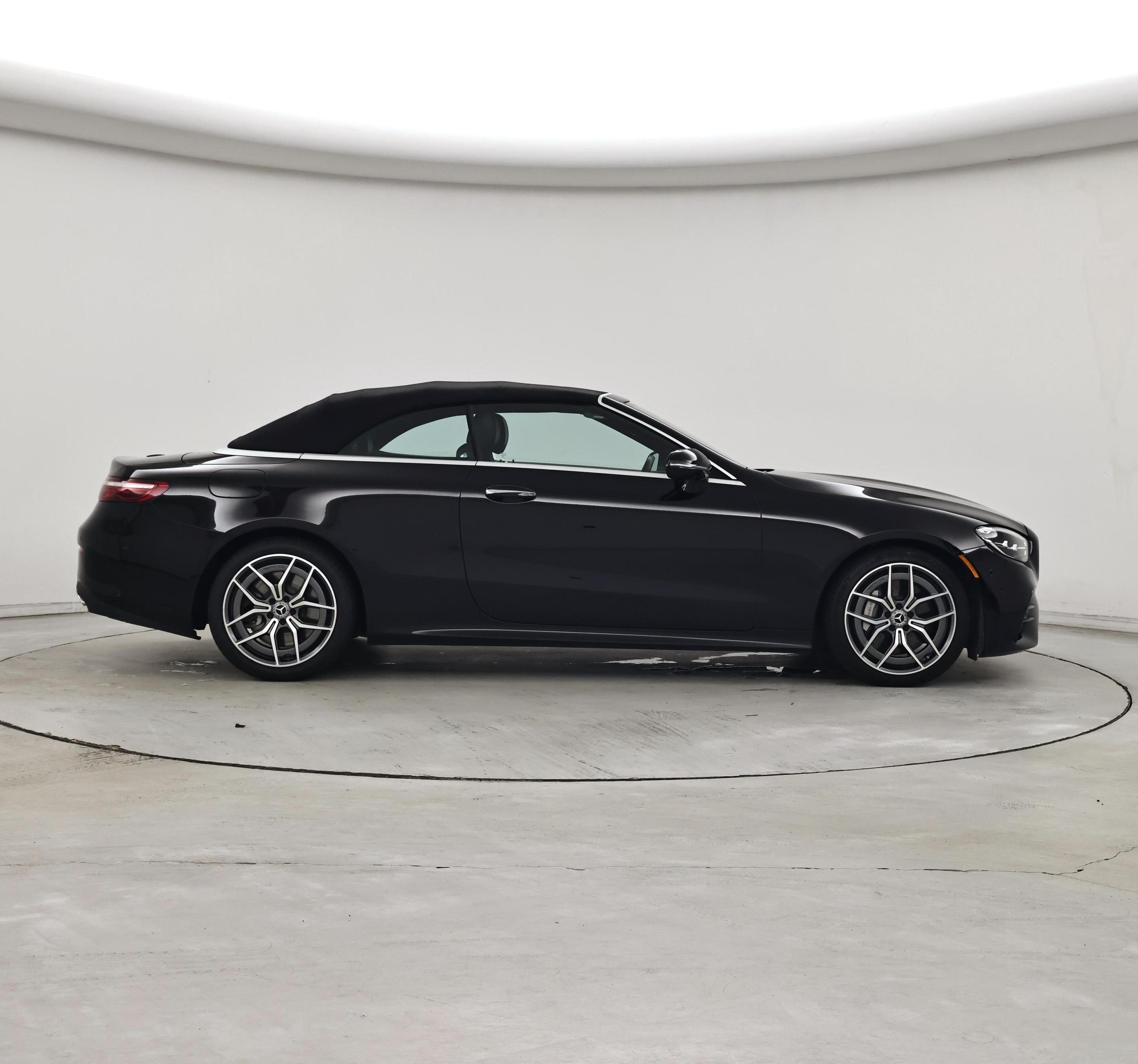 Thumbnail: 2022 Mercedes-Benz E-Class - 7