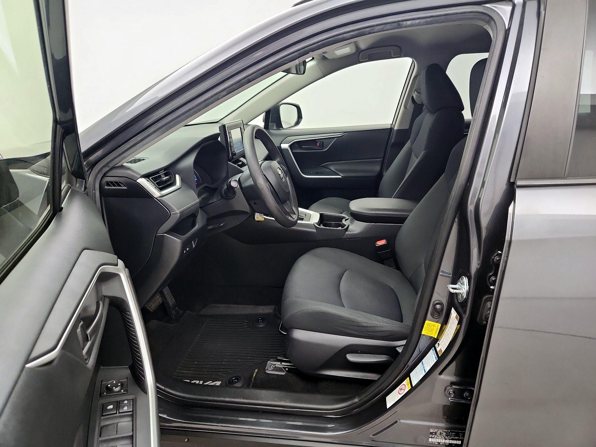 Thumbnail: 2019 Toyota RAV4 - 11