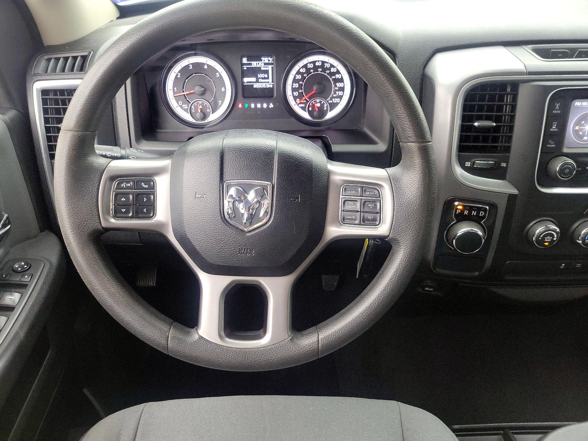 Thumbnail: 2021 RAM 1500 Classic - 10