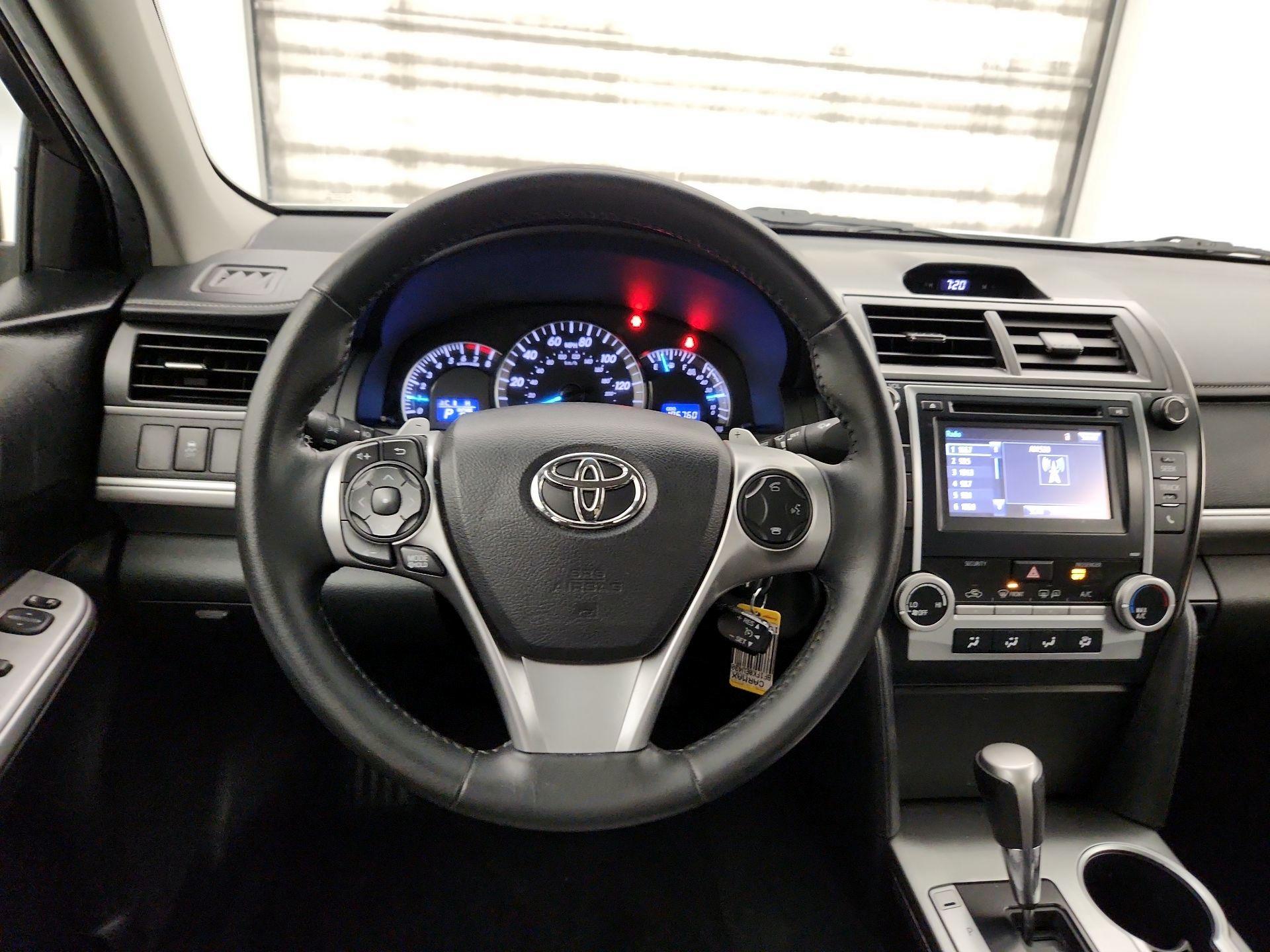Thumbnail: 2014 Toyota Camry - 10