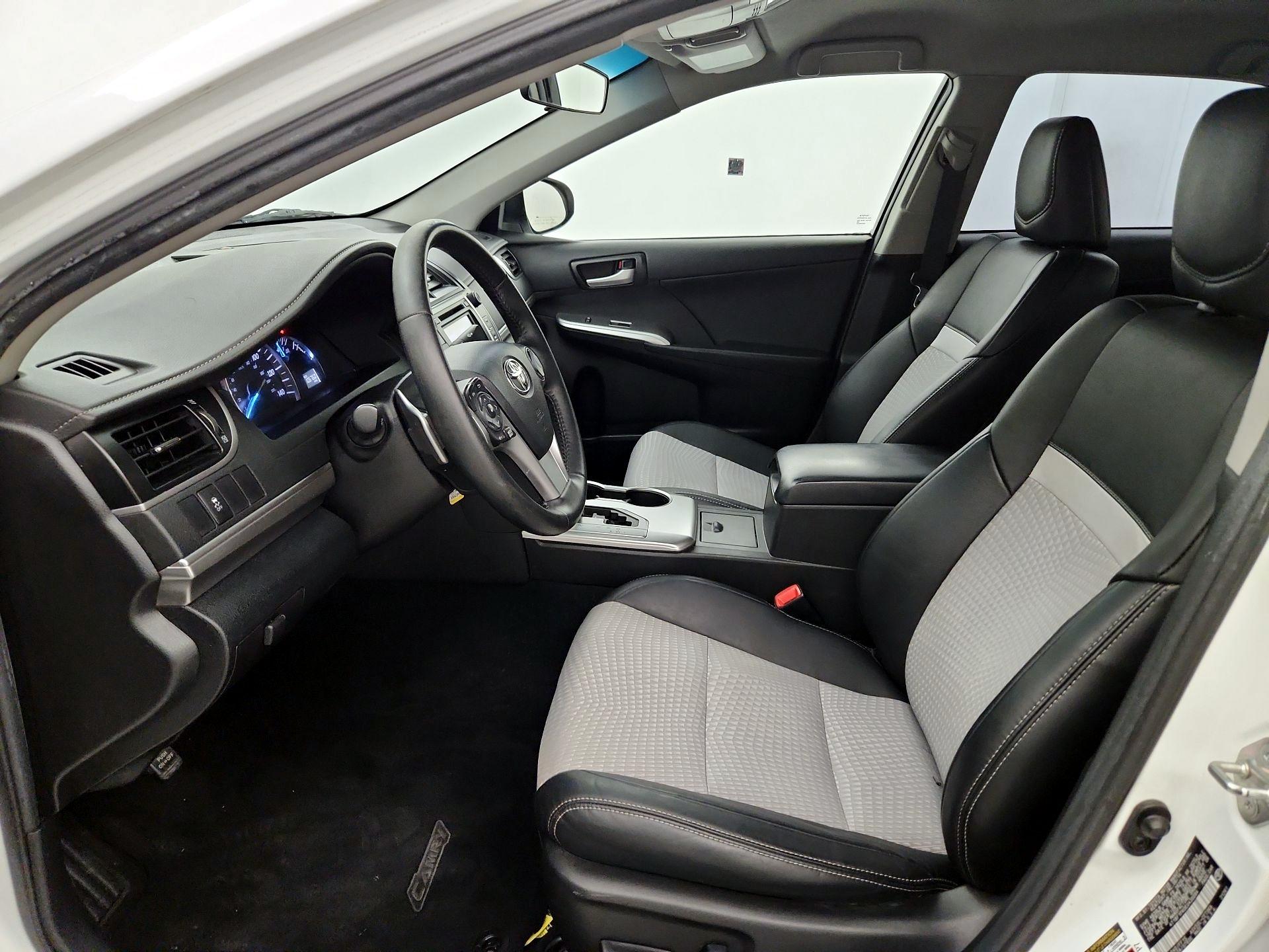 Thumbnail: 2014 Toyota Camry - 11