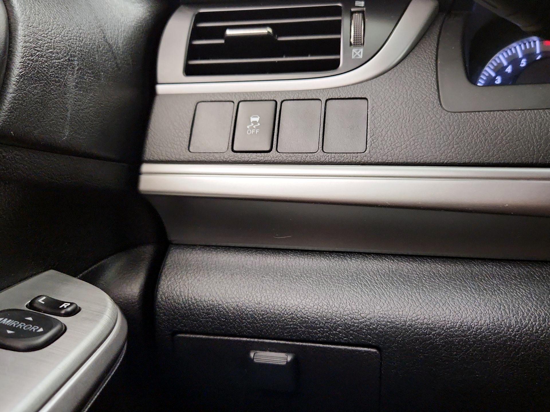Thumbnail: 2014 Toyota Camry - 13