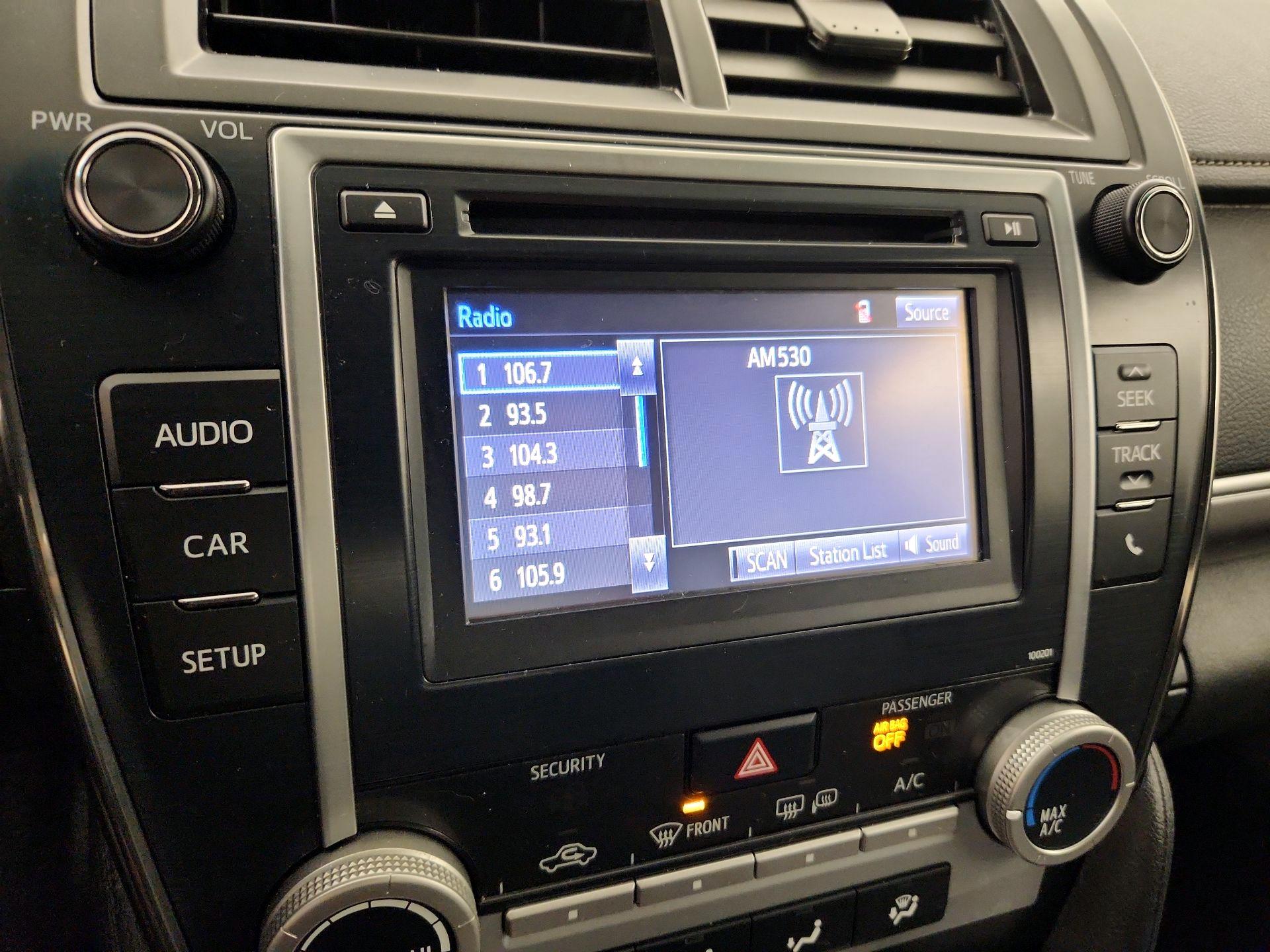 Thumbnail: 2014 Toyota Camry - 15