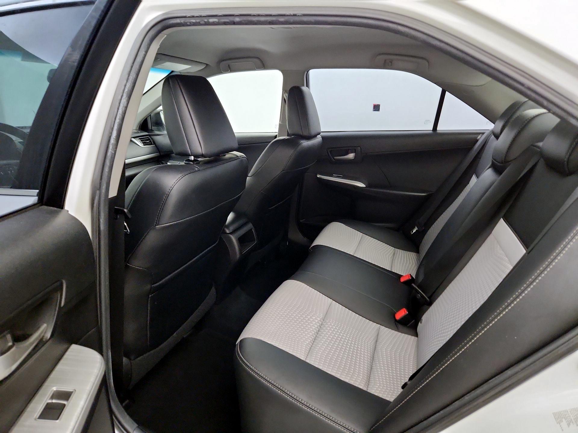 Thumbnail: 2014 Toyota Camry - 18