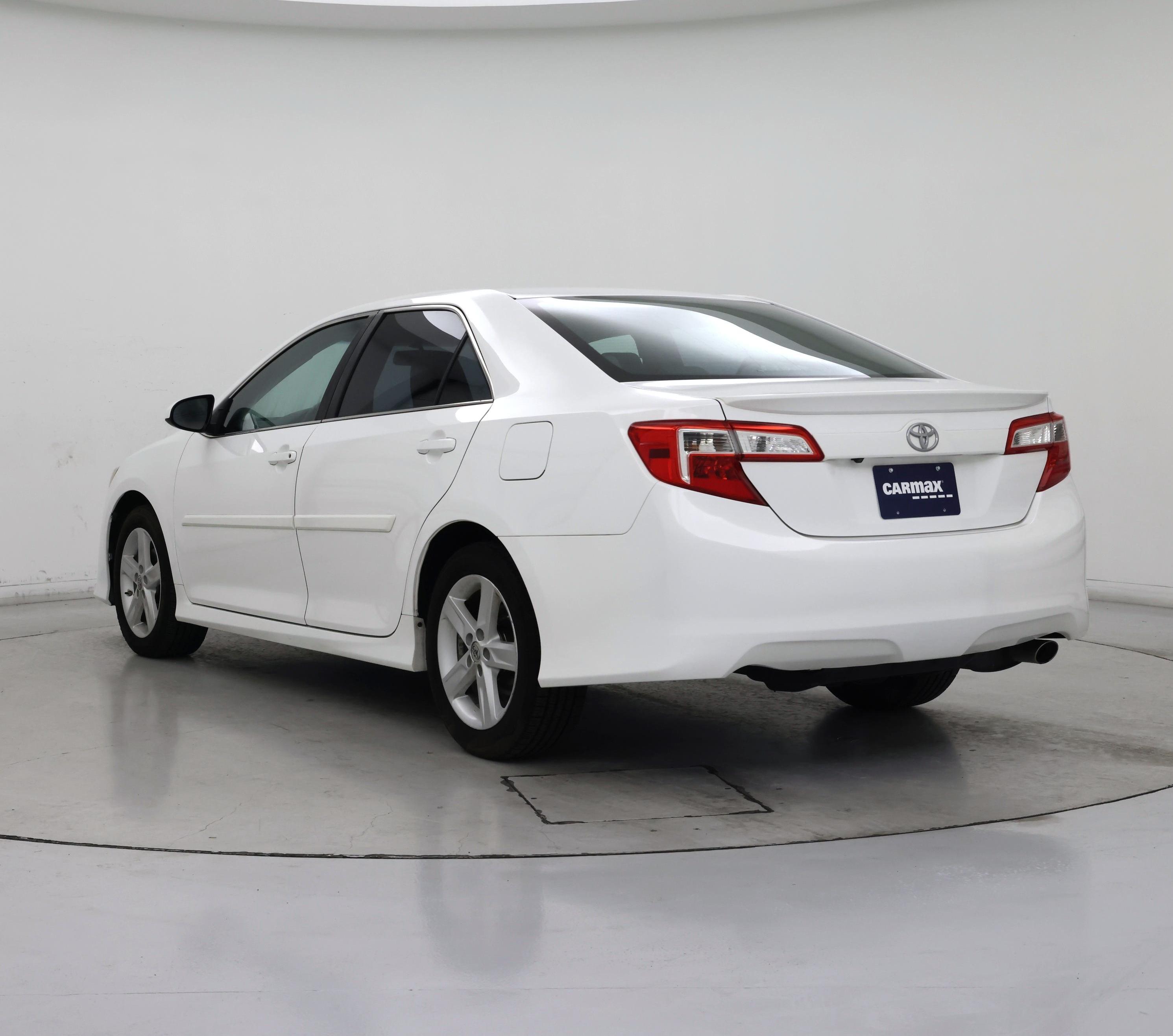 Thumbnail: 2014 Toyota Camry - 2