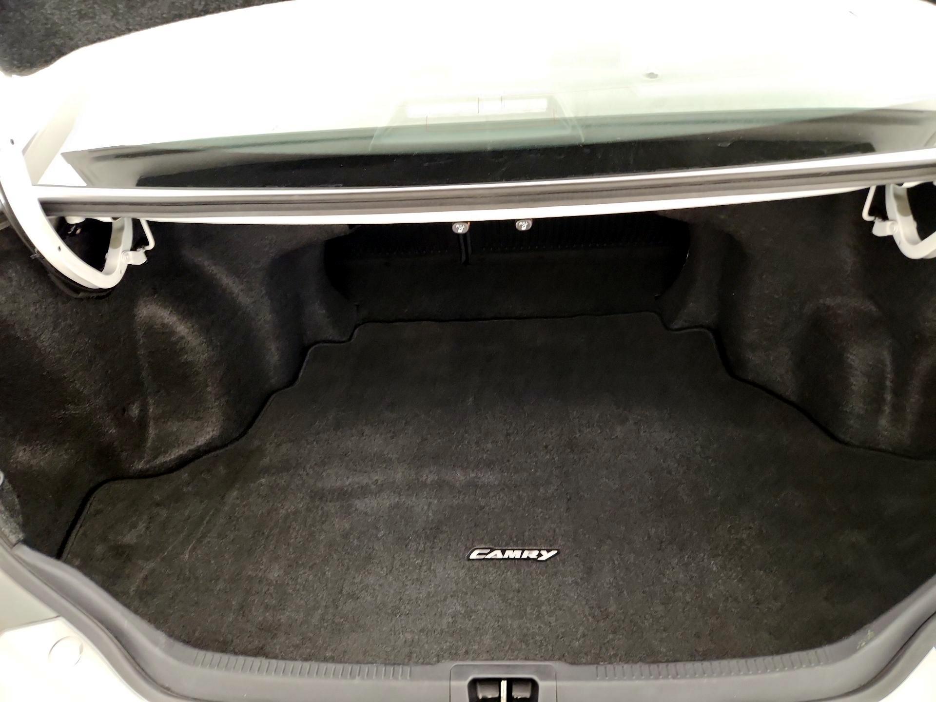 Thumbnail: 2014 Toyota Camry - 19