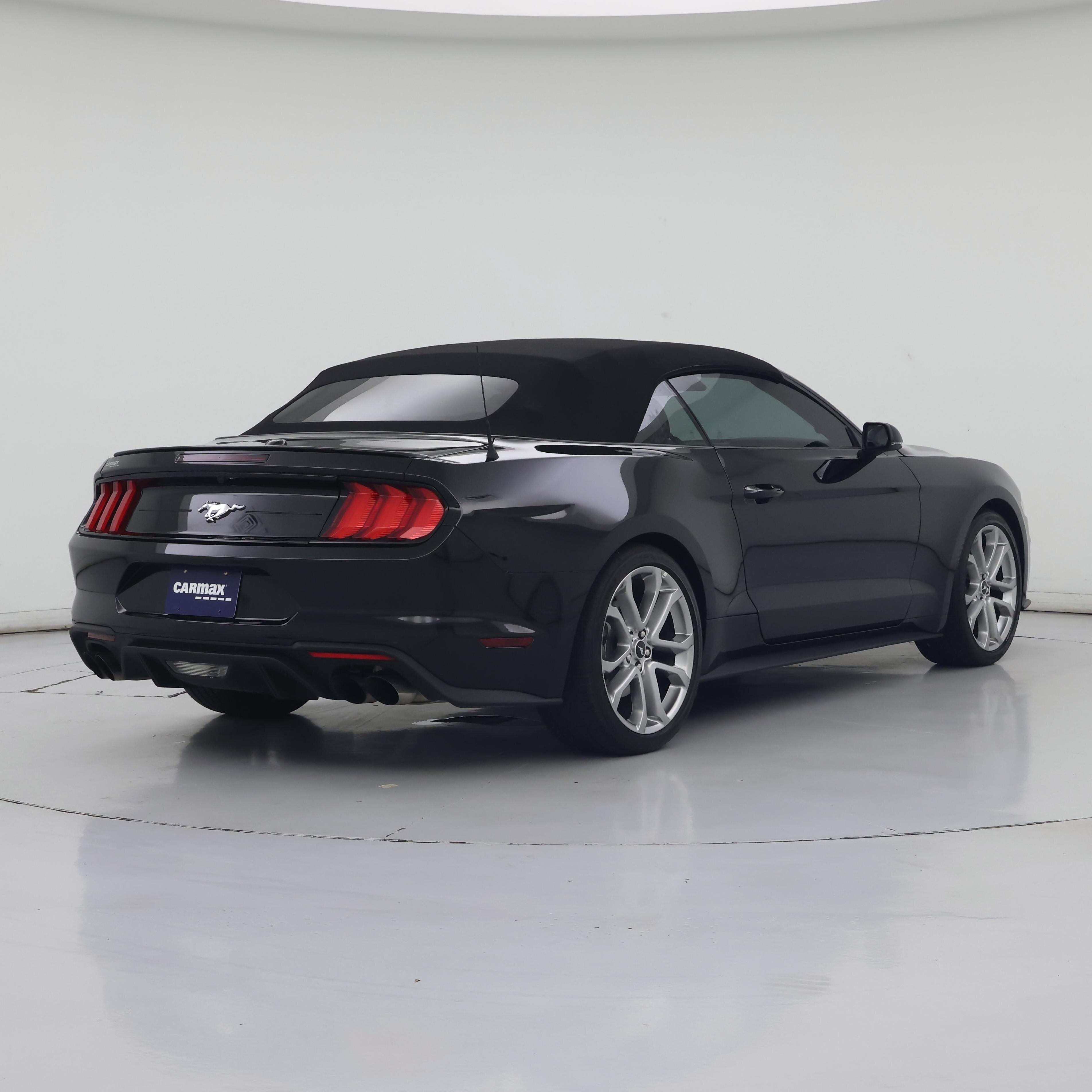 Thumbnail: 2022 Ford Mustang - 8