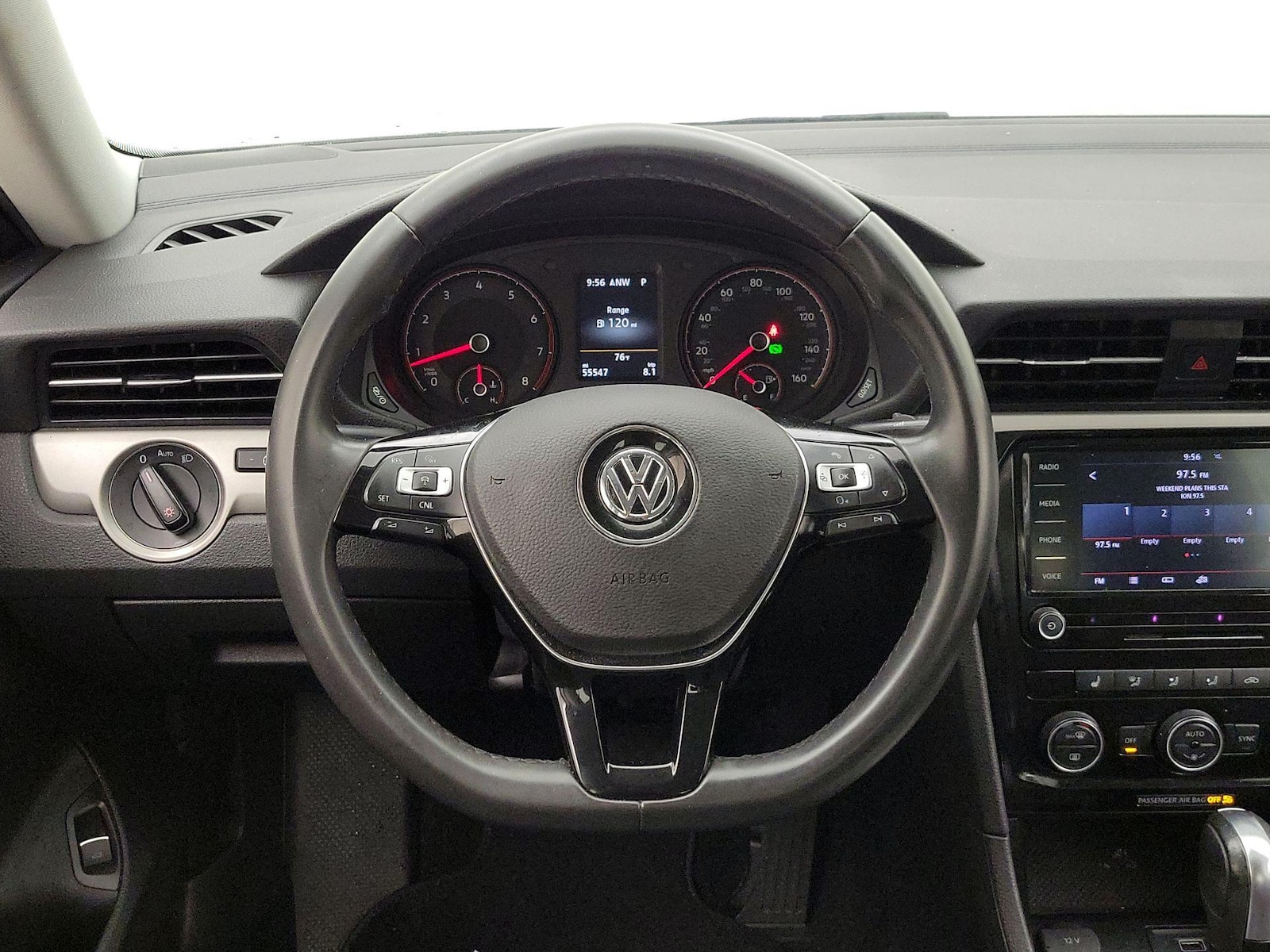 2022 Volkswagen Passat SE - Photo 11