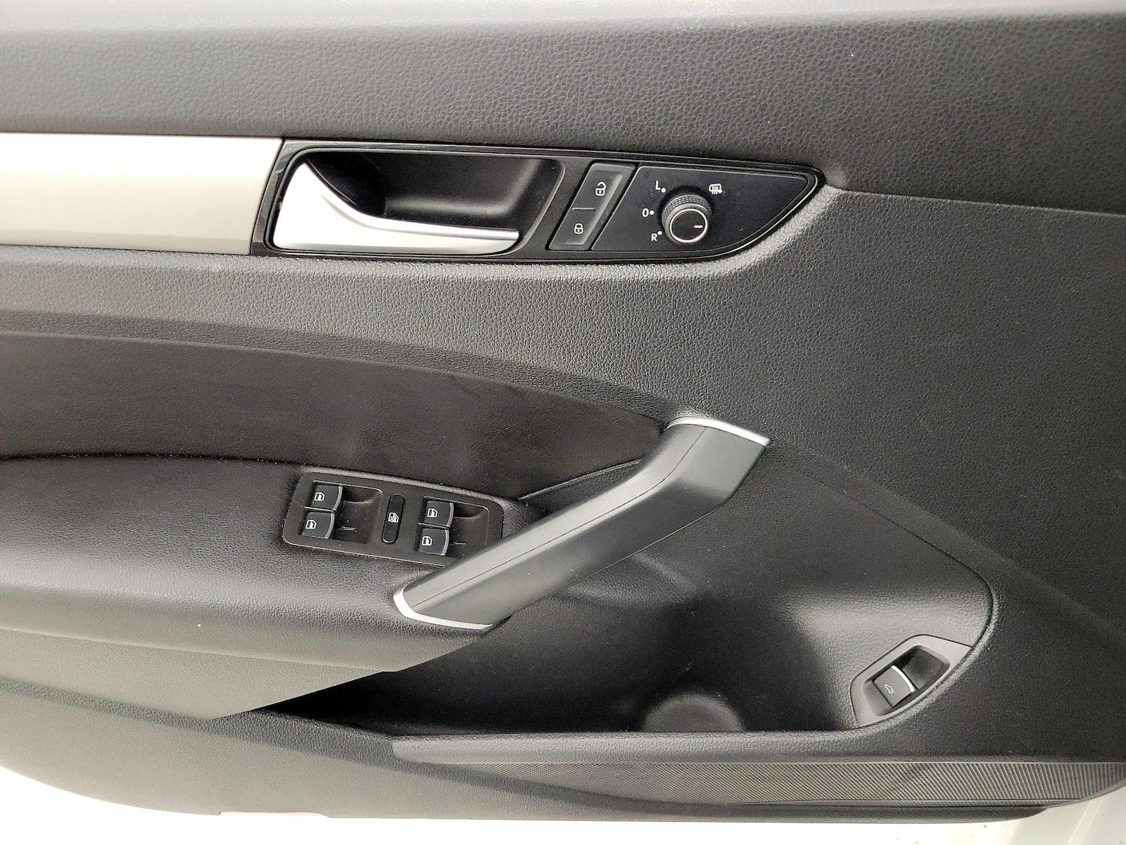 2022 Volkswagen Passat SE - Photo 13