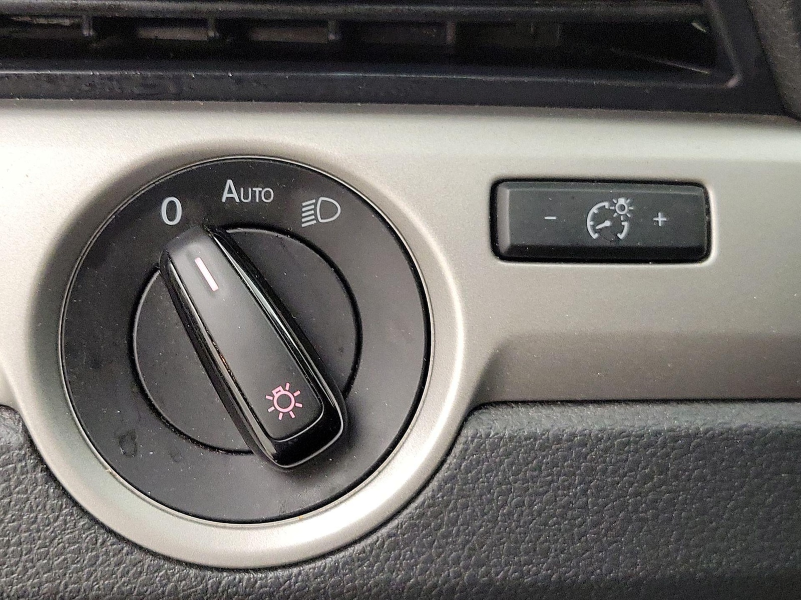 2022 Volkswagen Passat SE - Photo 14