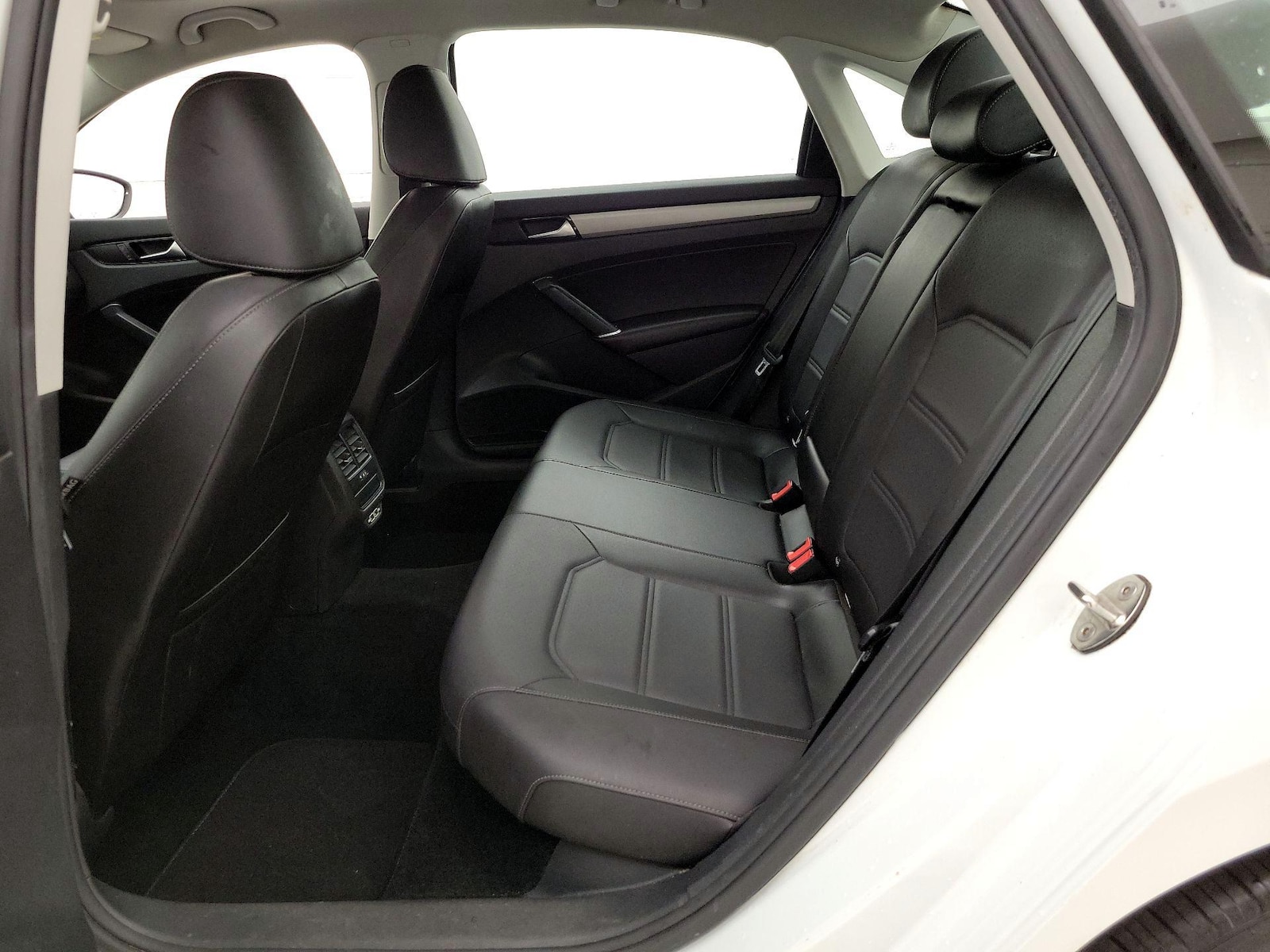 2022 Volkswagen Passat SE - Photo 20