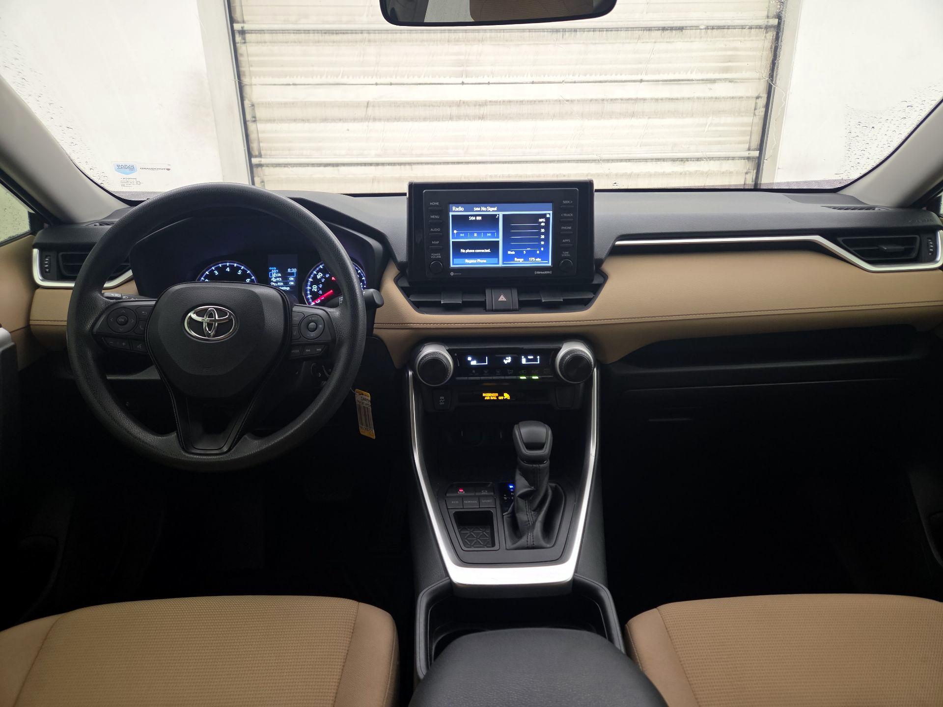 Thumbnail: 2021 Toyota RAV4 - 9