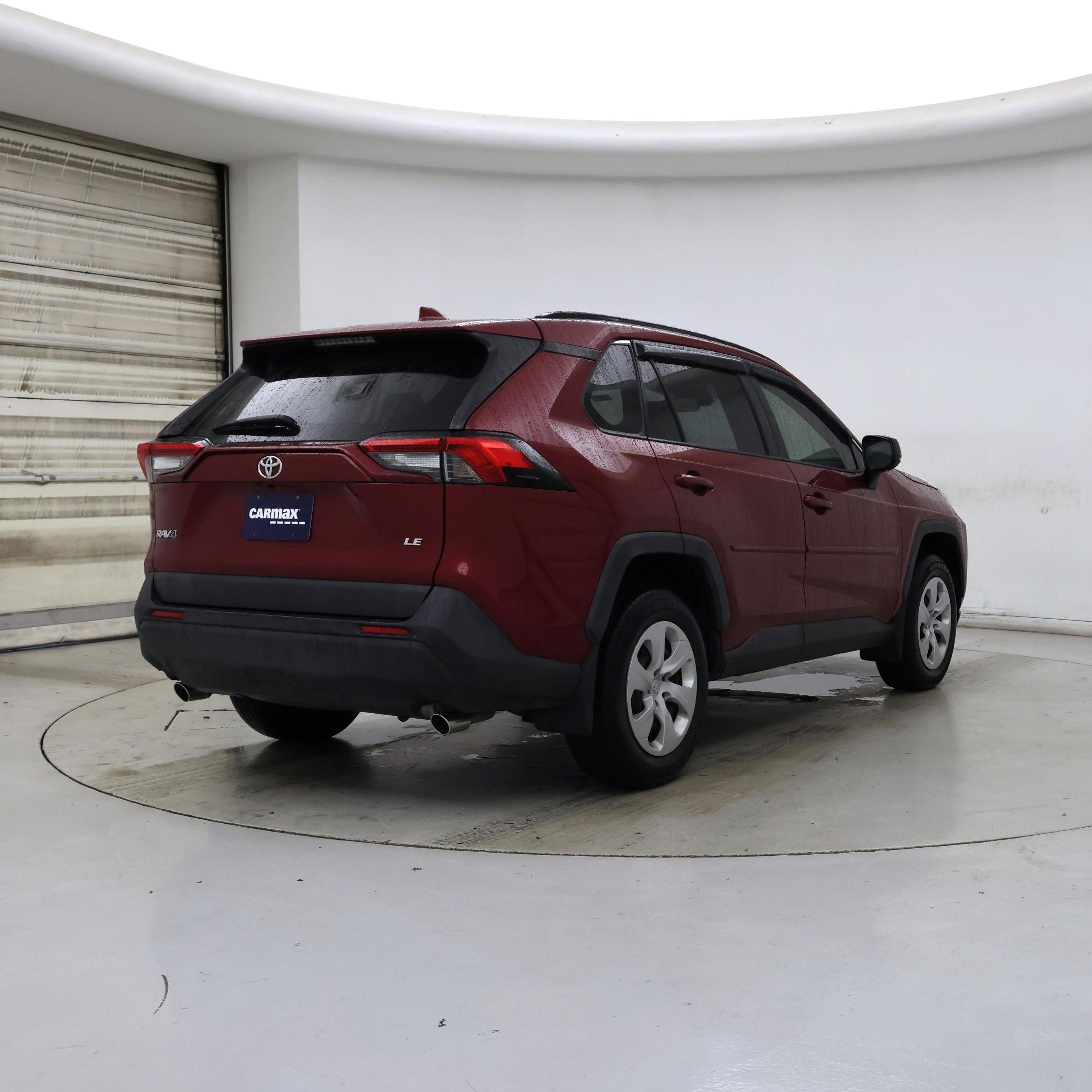 Thumbnail: 2021 Toyota RAV4 - 8