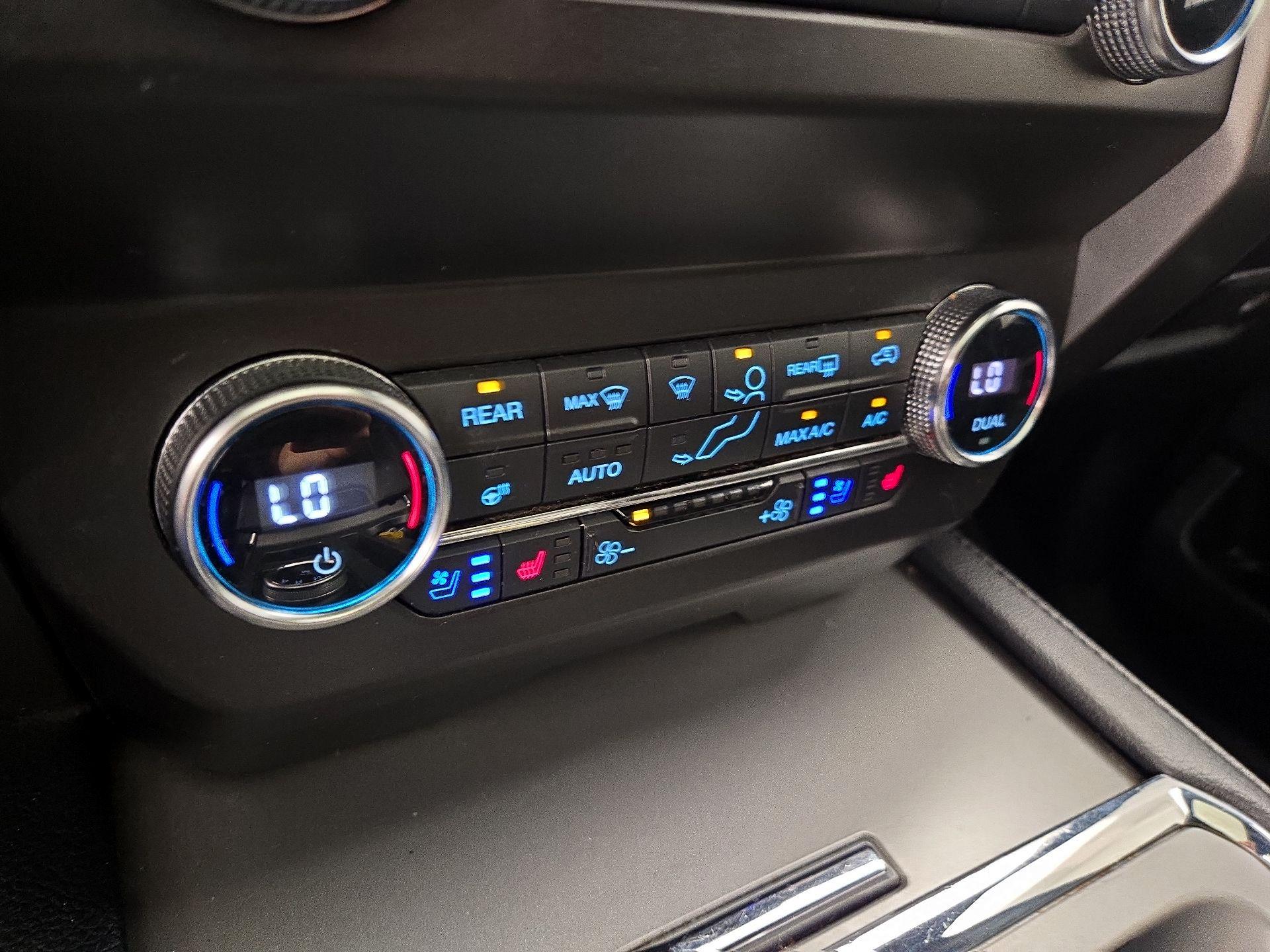 Thumbnail: 2020 Ford Expedition - 17