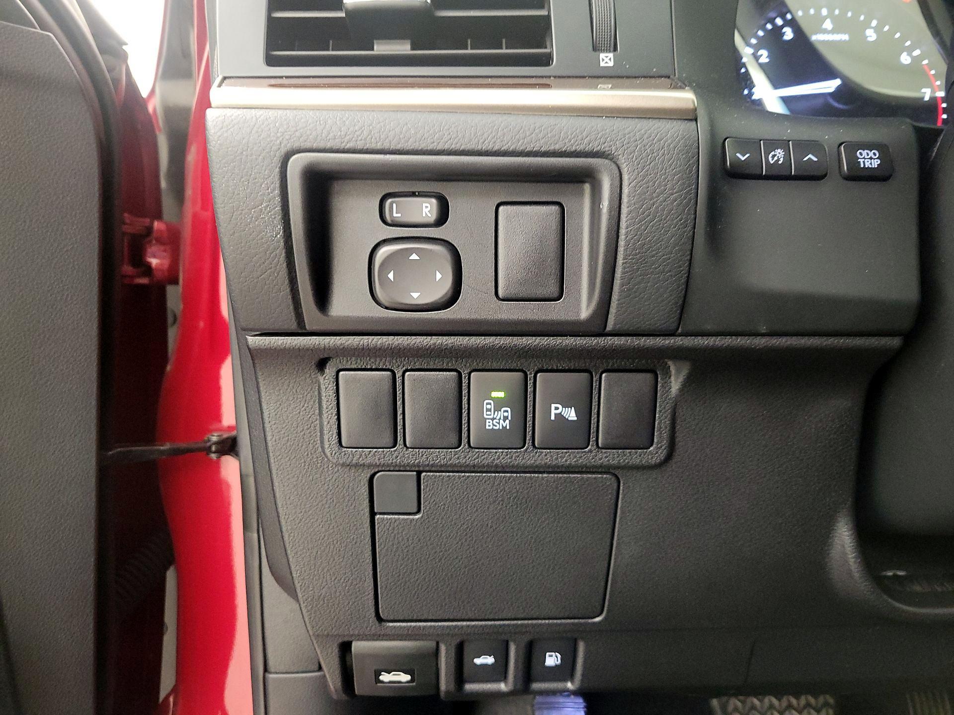 Thumbnail: 2014 Lexus ES - 13