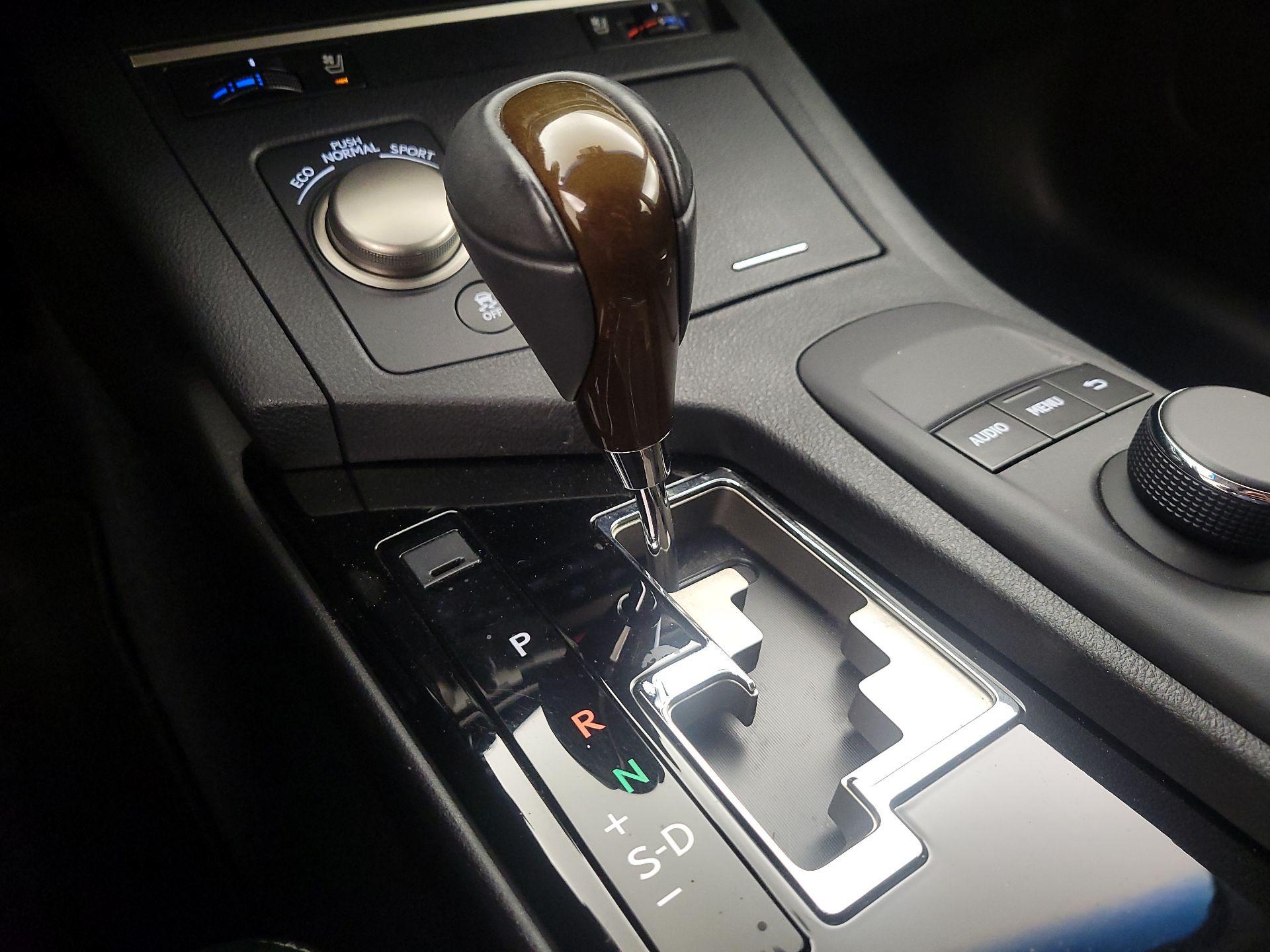 Thumbnail: 2014 Lexus ES - 17