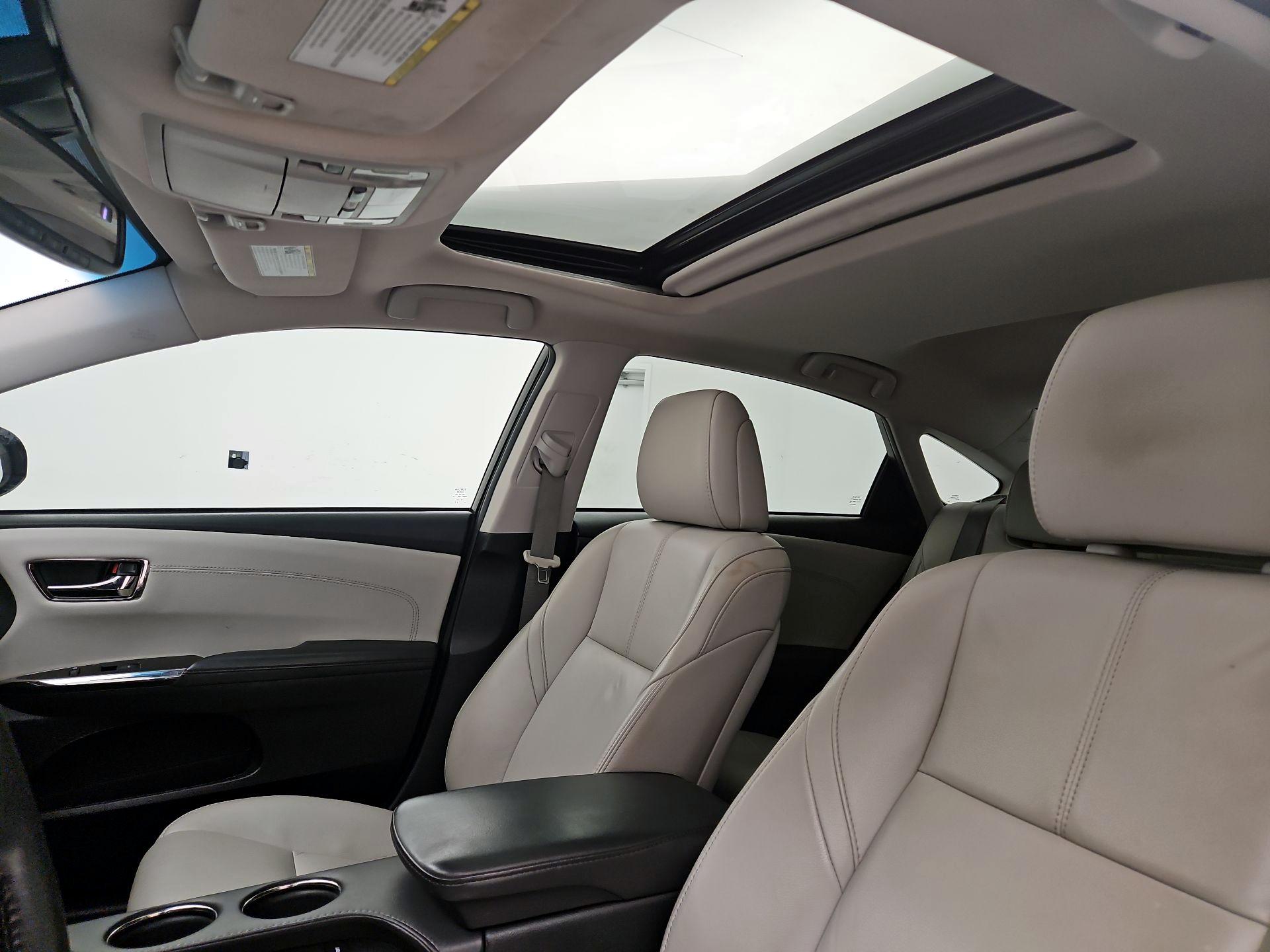 Thumbnail: 2017 Toyota Avalon - 20