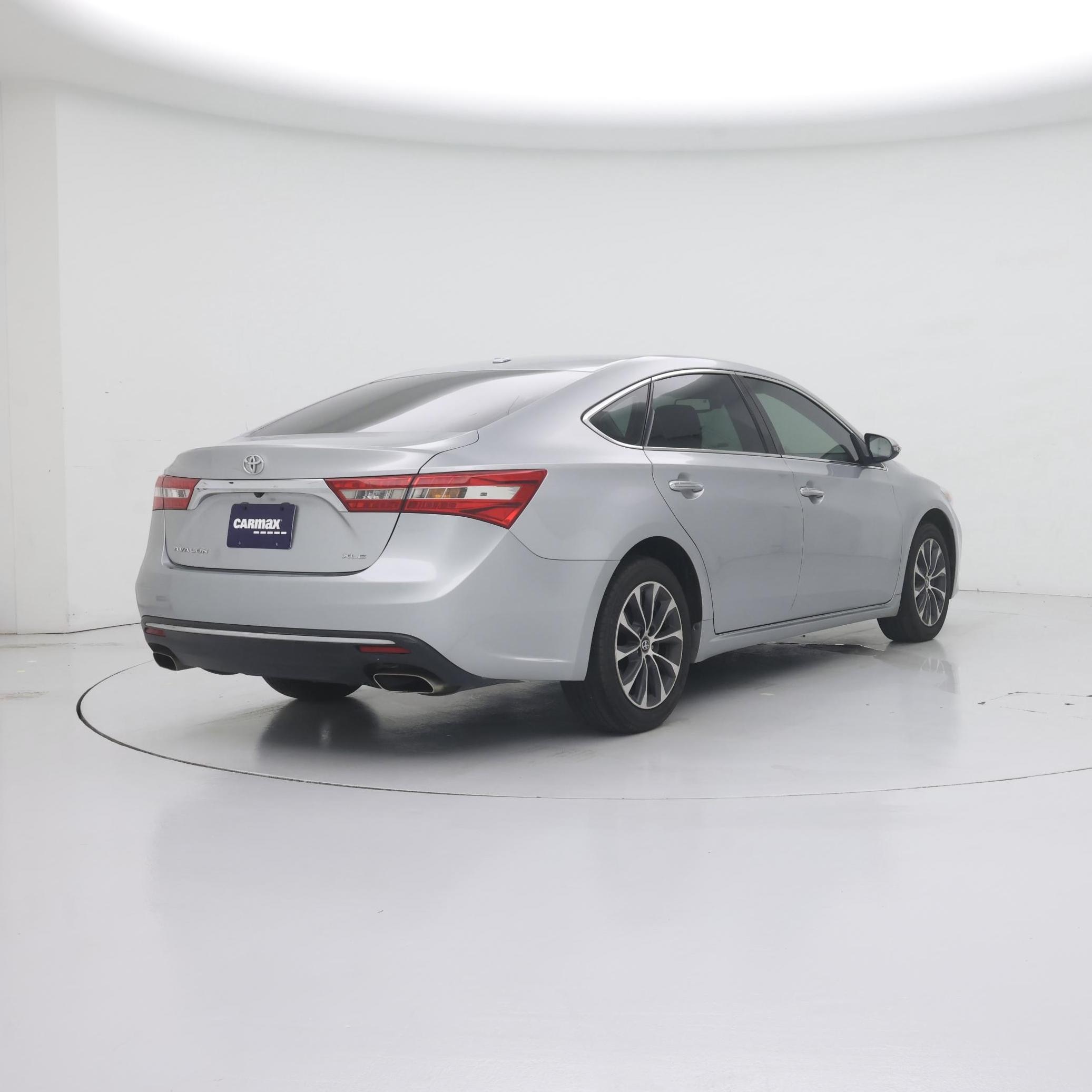 Thumbnail: 2017 Toyota Avalon - 8