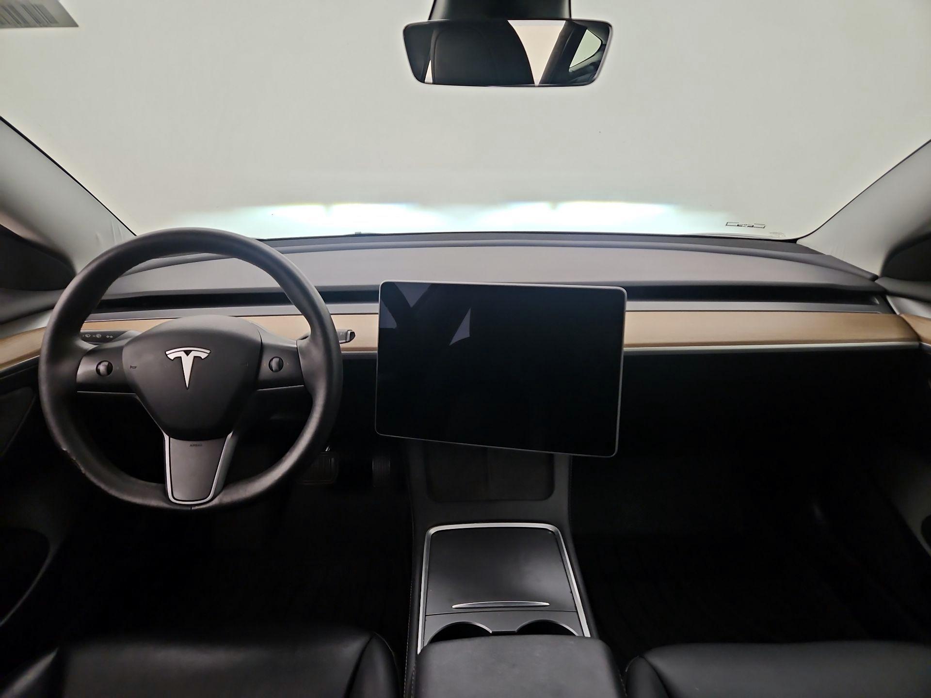 Thumbnail: 2023 Tesla Model 3 - 9