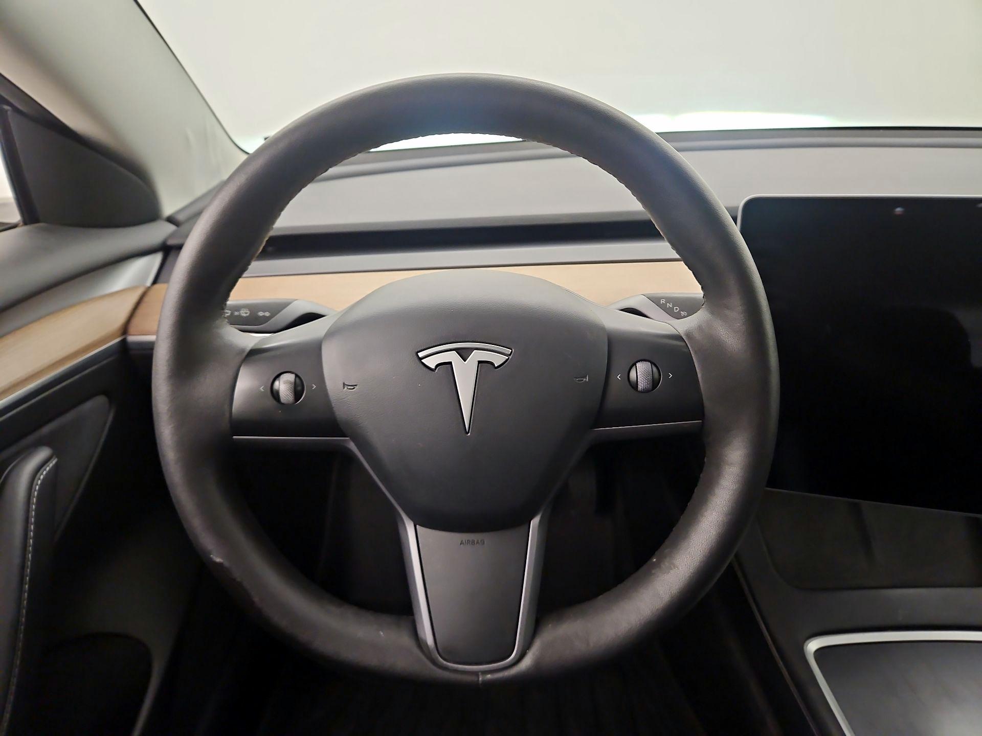 Thumbnail: 2023 Tesla Model 3 - 10