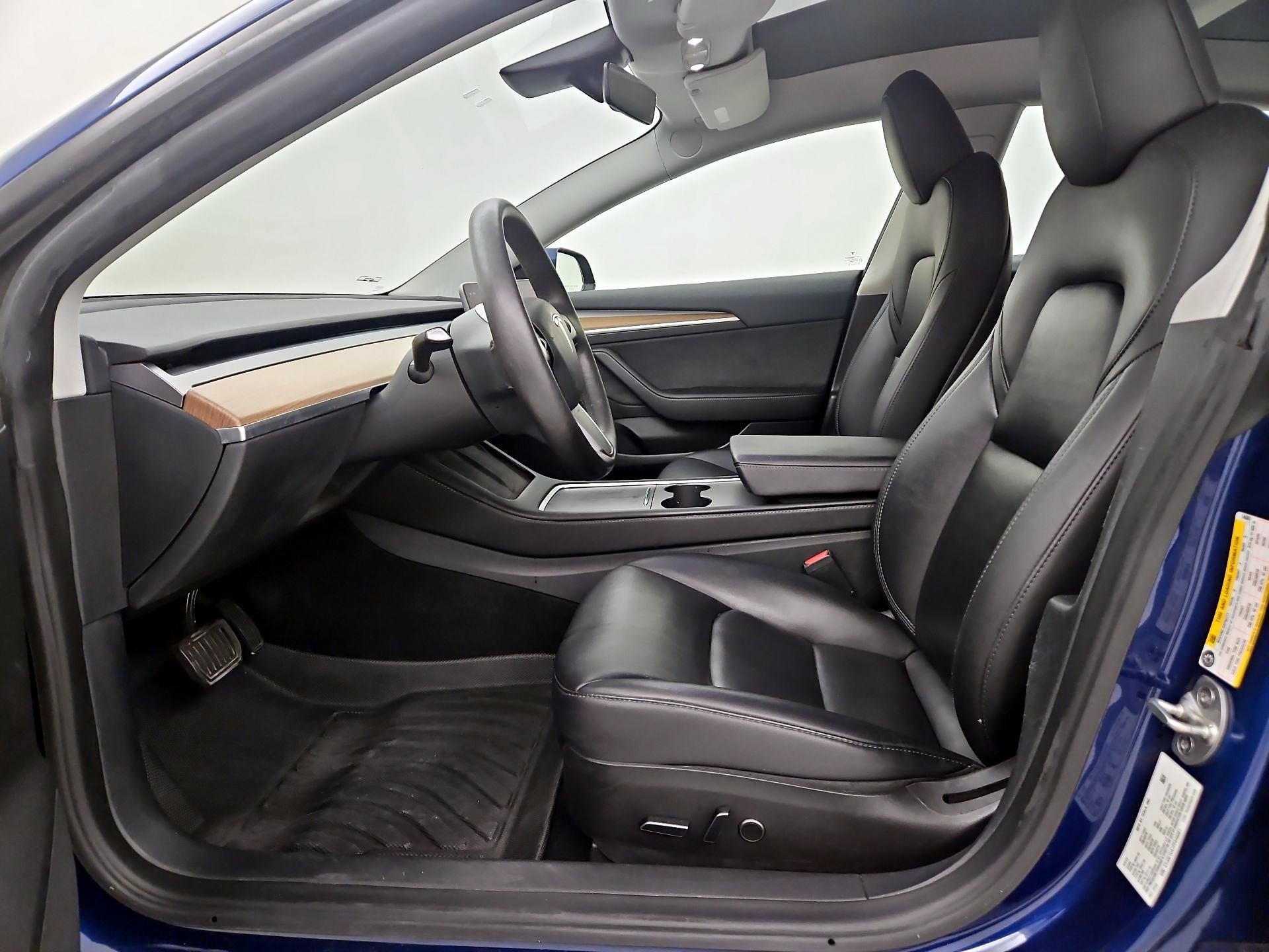 Thumbnail: 2023 Tesla Model 3 - 11