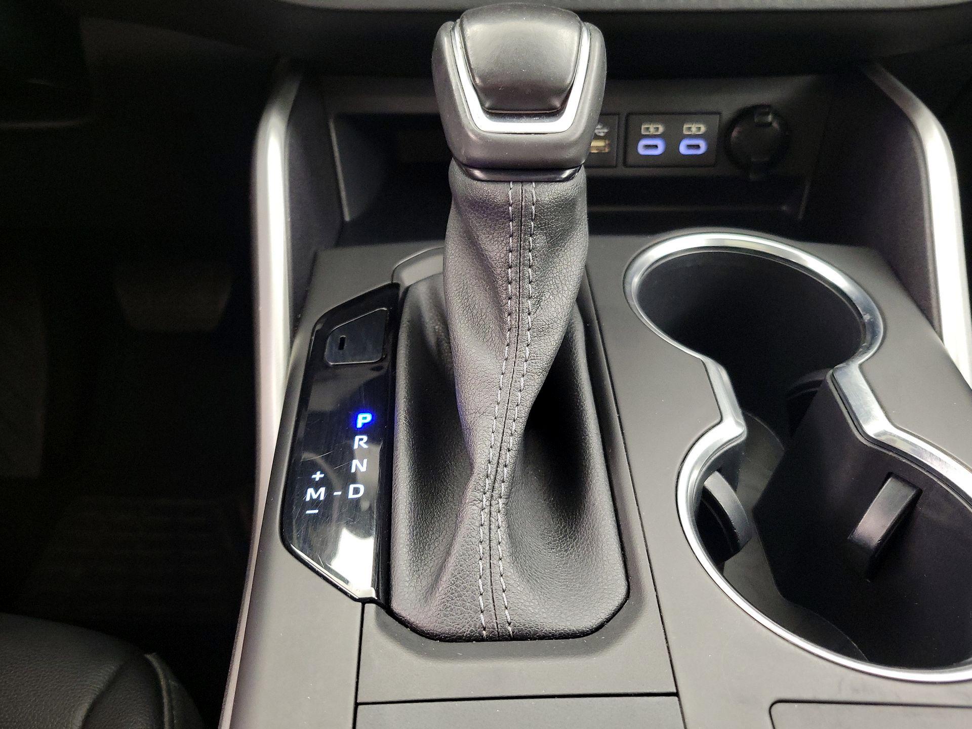 Thumbnail: 2023 Toyota Highlander - 17