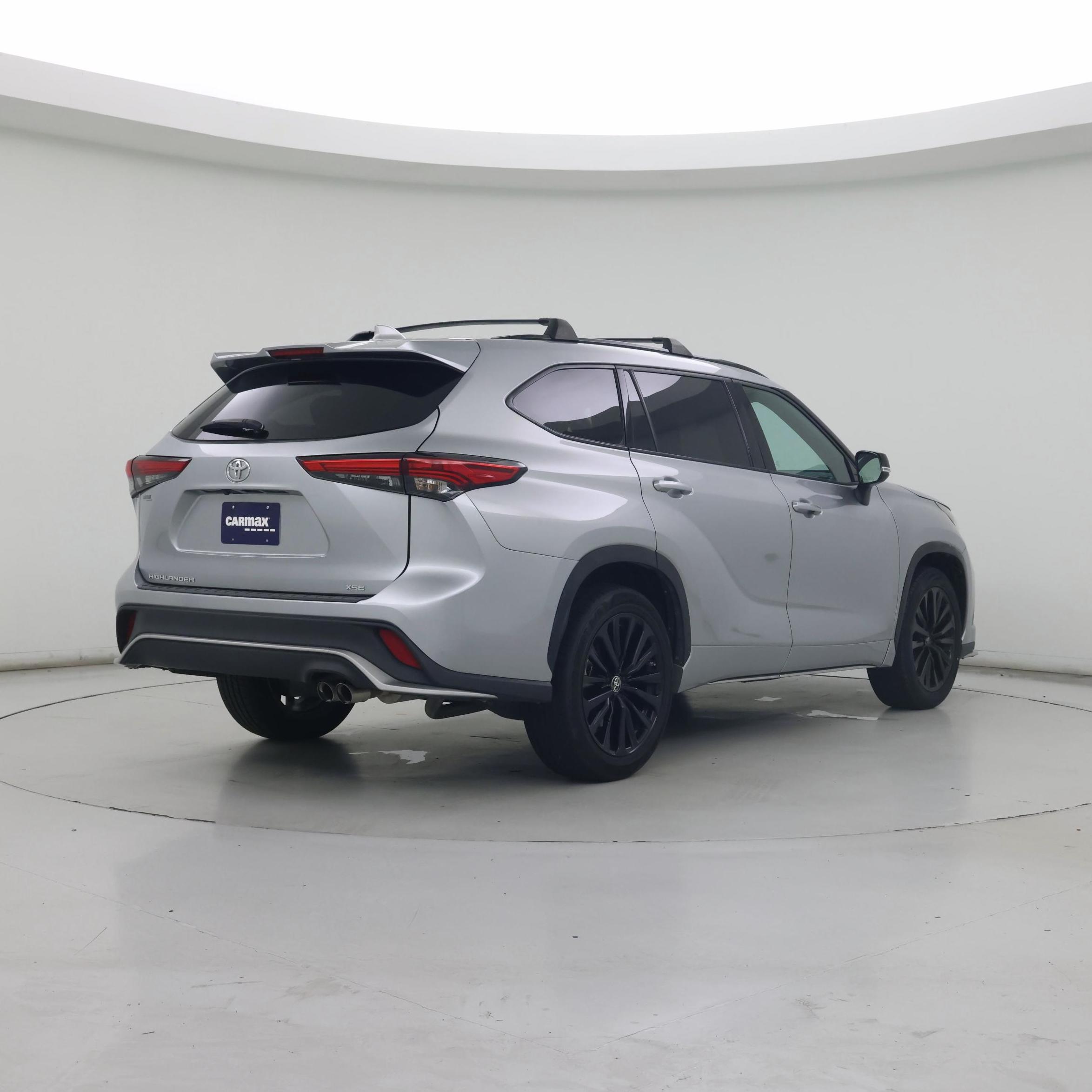 Thumbnail: 2023 Toyota Highlander - 8