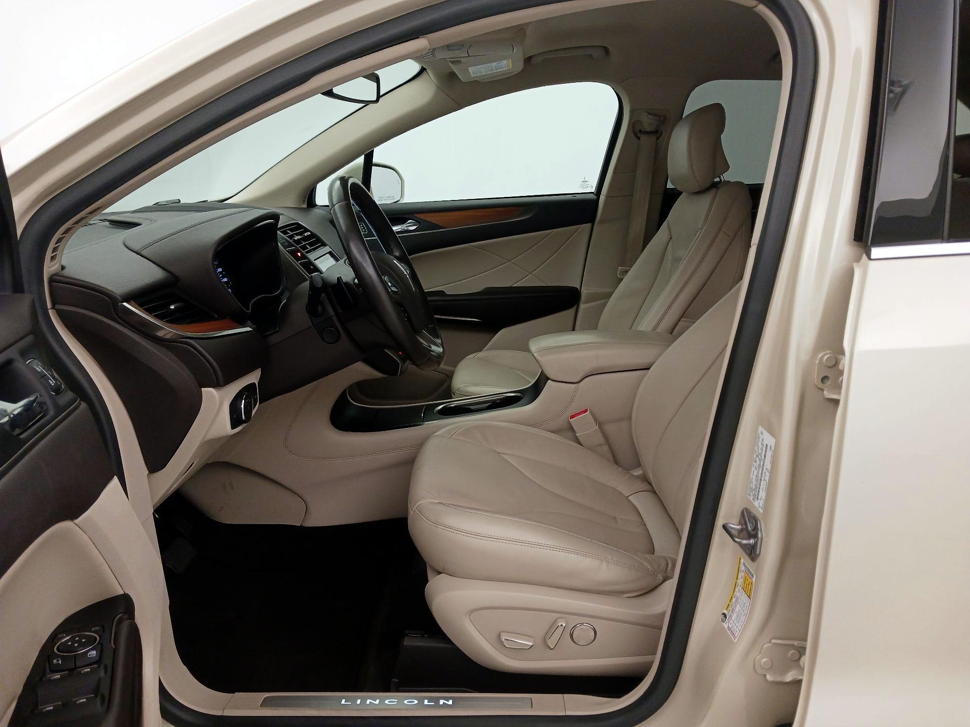 Thumbnail: 2018 Lincoln MKC - 11