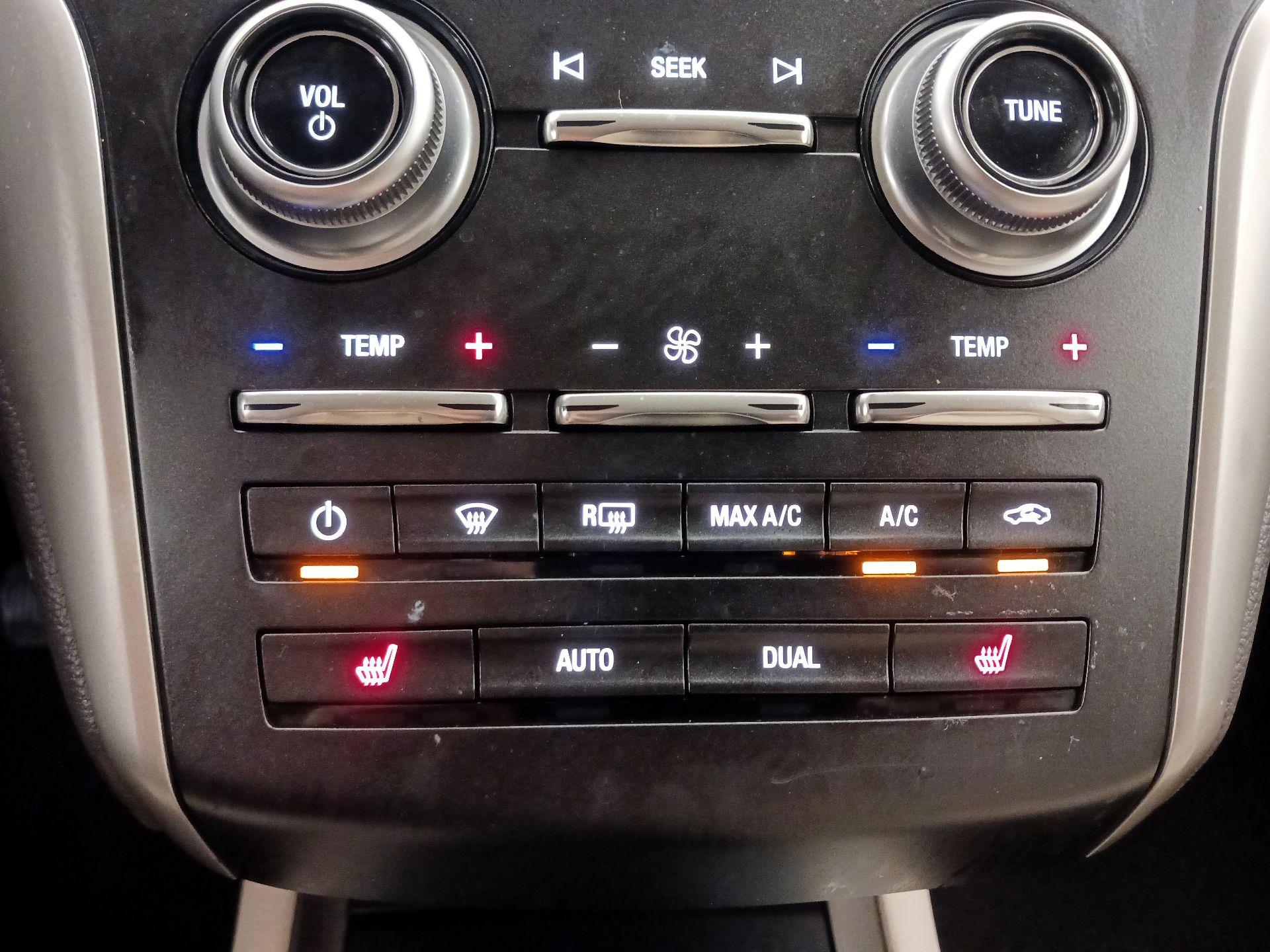 Thumbnail: 2018 Lincoln MKC - 17