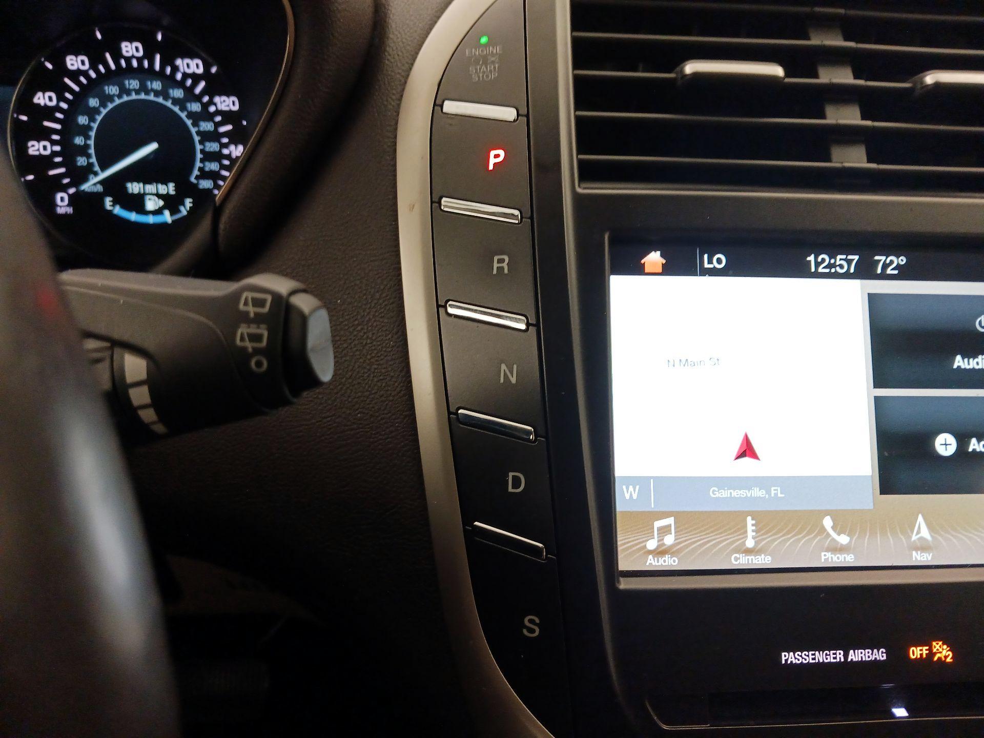 Thumbnail: 2018 Lincoln MKC - 18