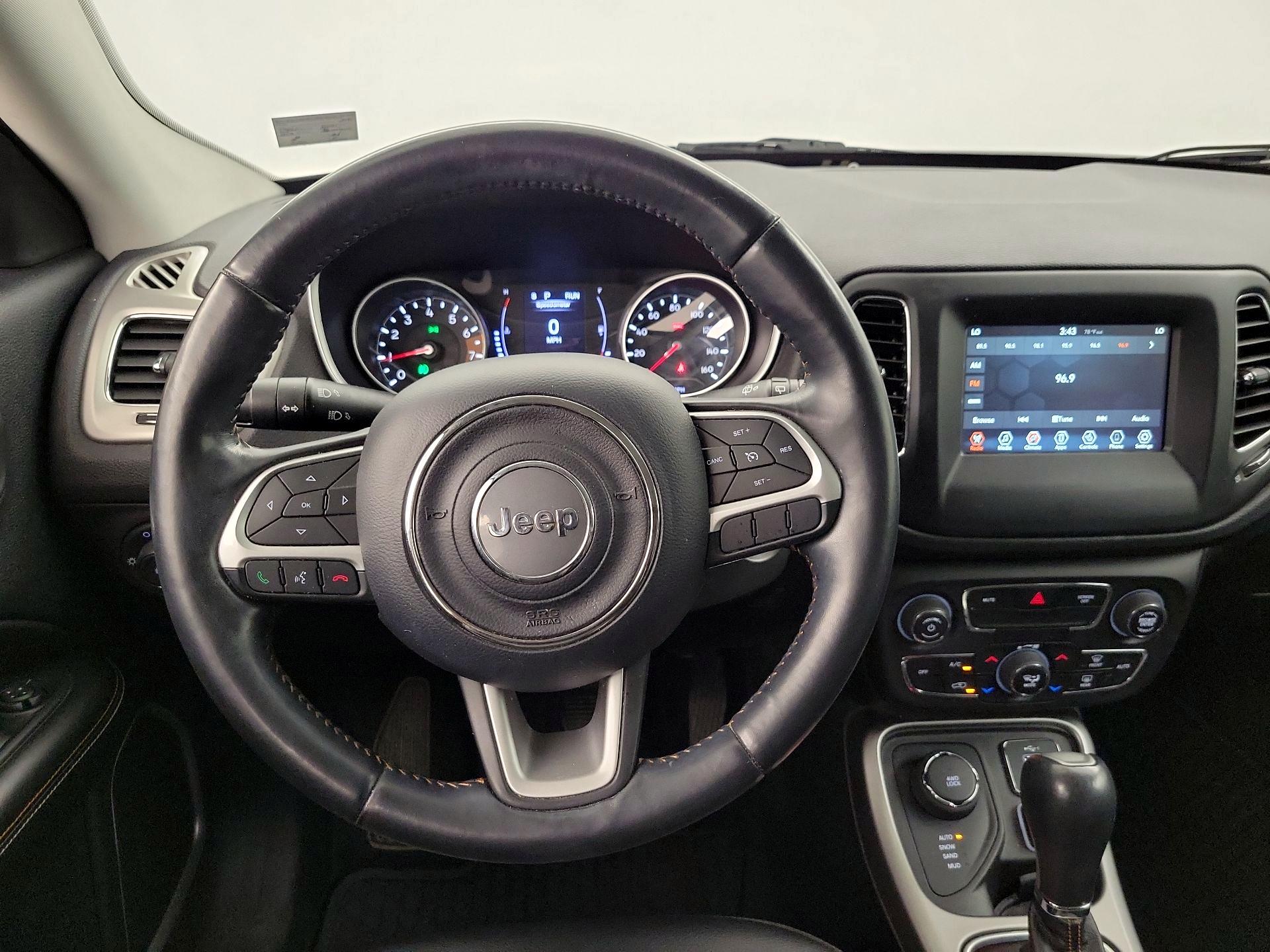 Thumbnail: 2020 Jeep Compass - 10