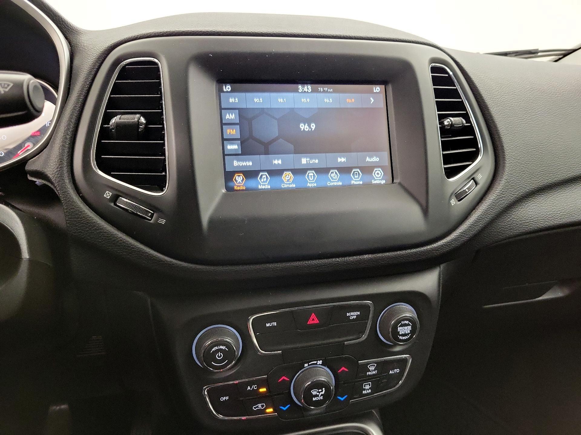 Thumbnail: 2020 Jeep Compass - 15