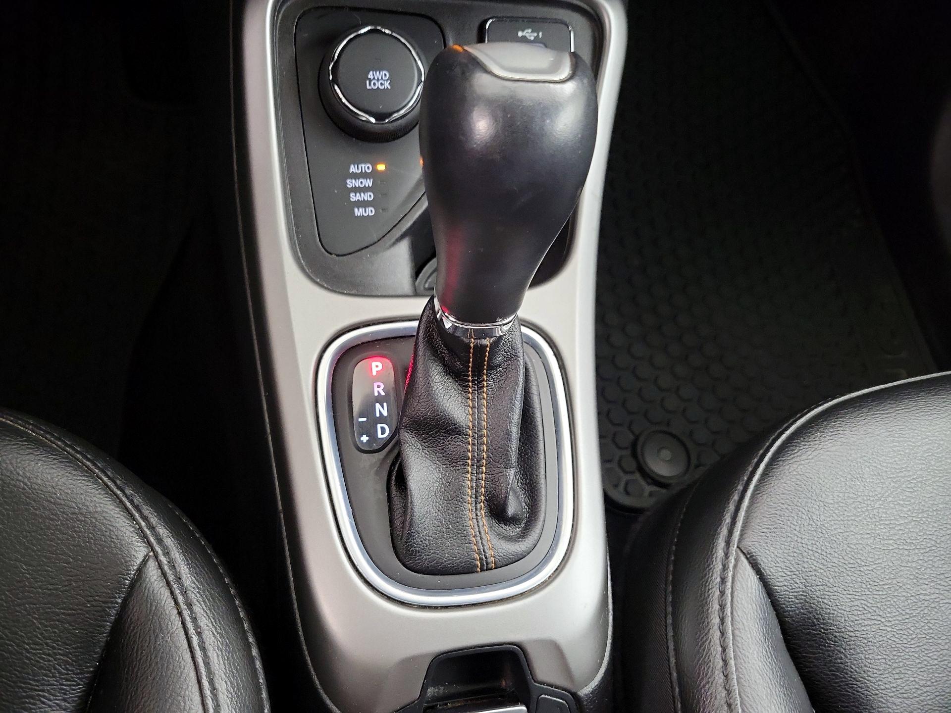 Thumbnail: 2020 Jeep Compass - 17