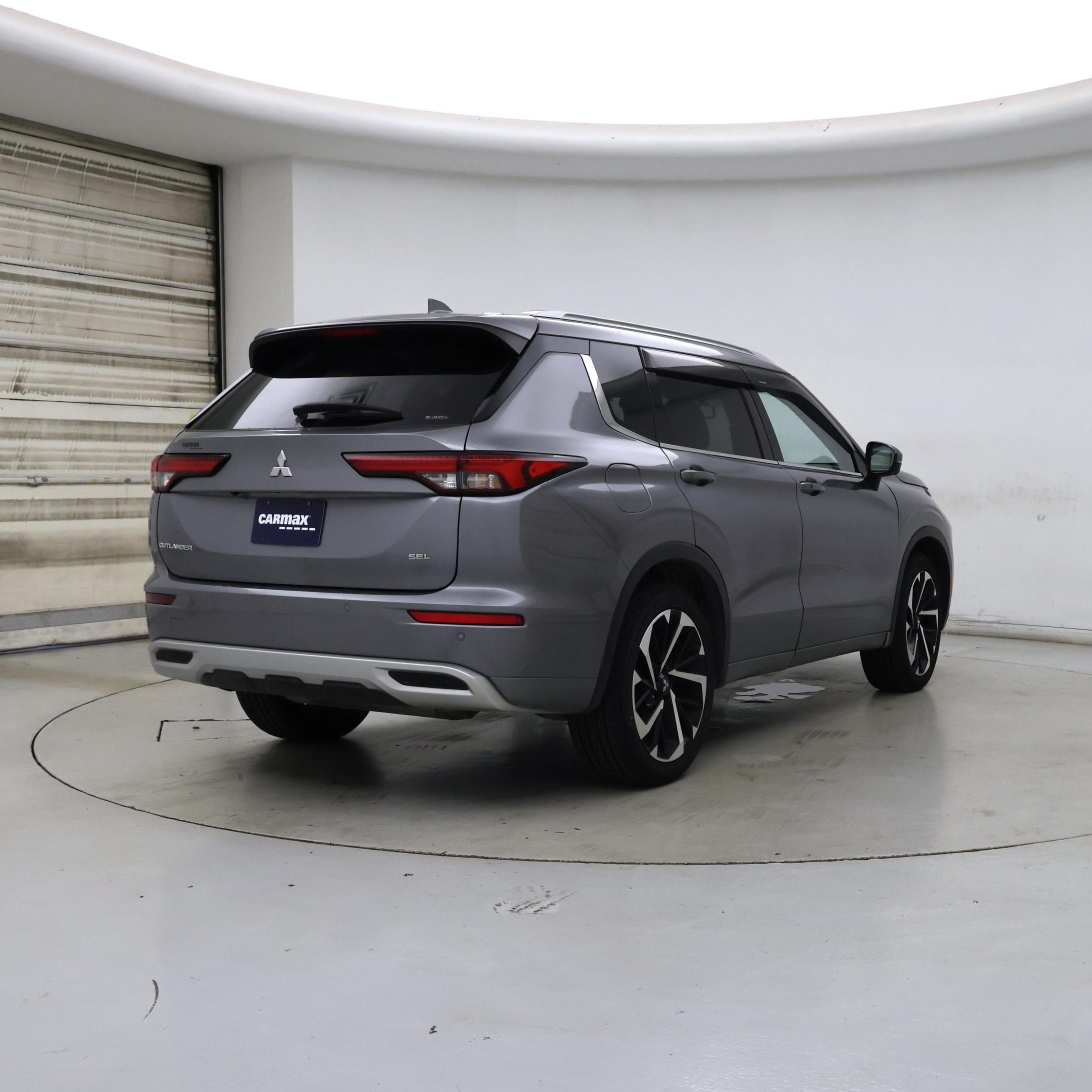 Thumbnail: 2022 Mitsubishi Outlander - 8