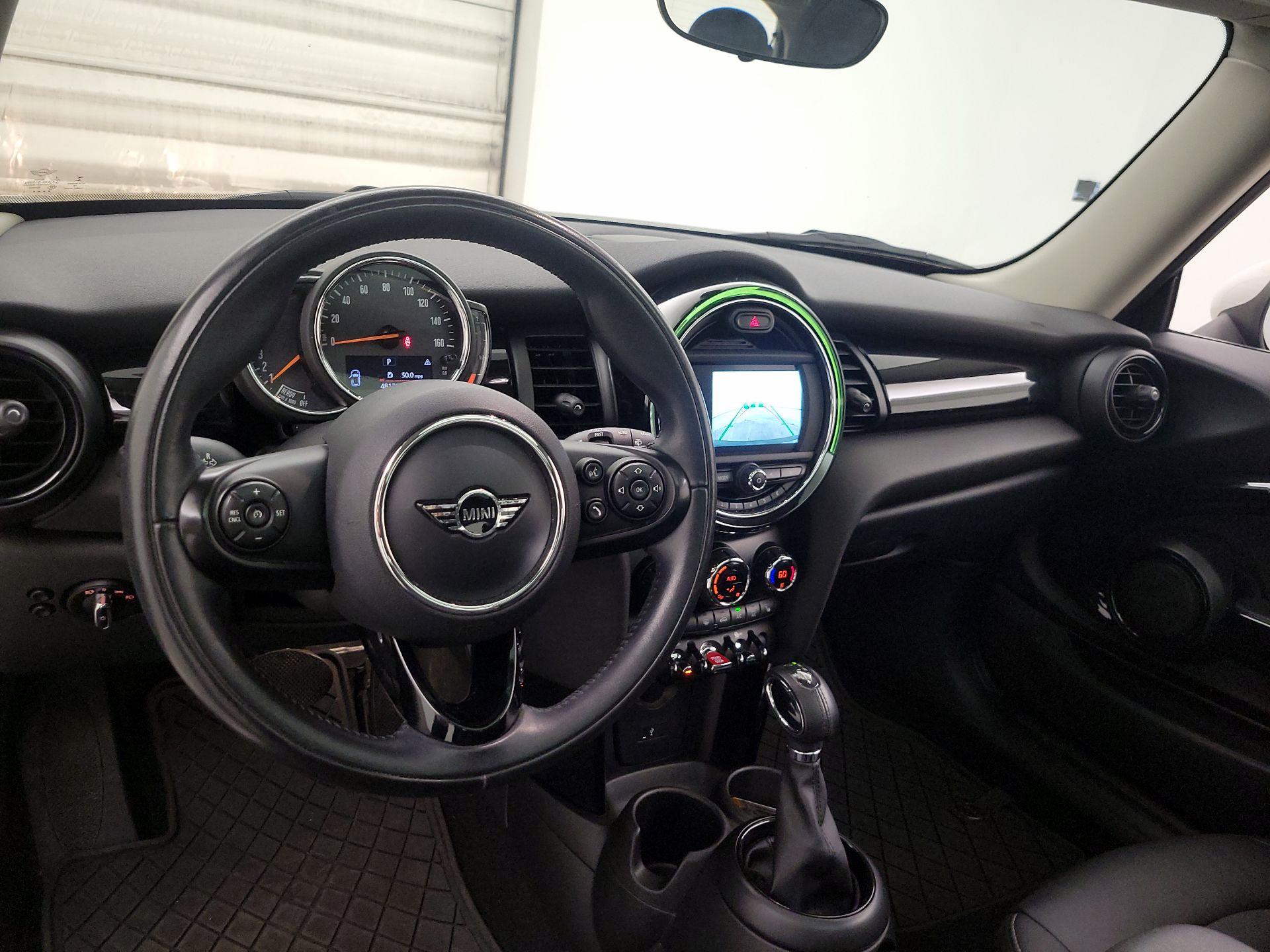 Thumbnail: 2019 MINI Cooper Hardtop - 9