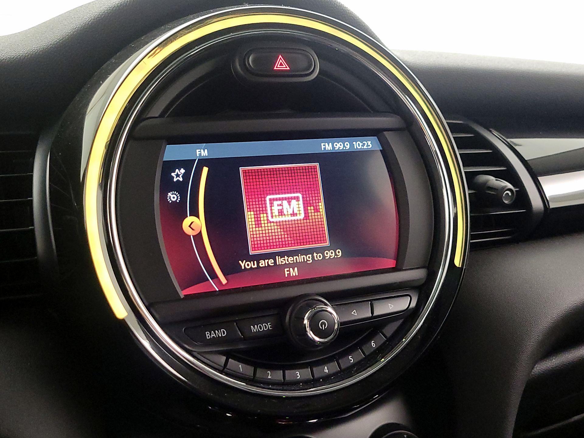Thumbnail: 2019 MINI Cooper Hardtop - 15