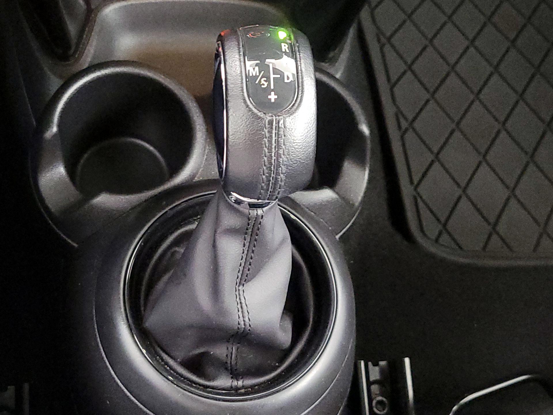 Thumbnail: 2019 MINI Cooper Hardtop - 17