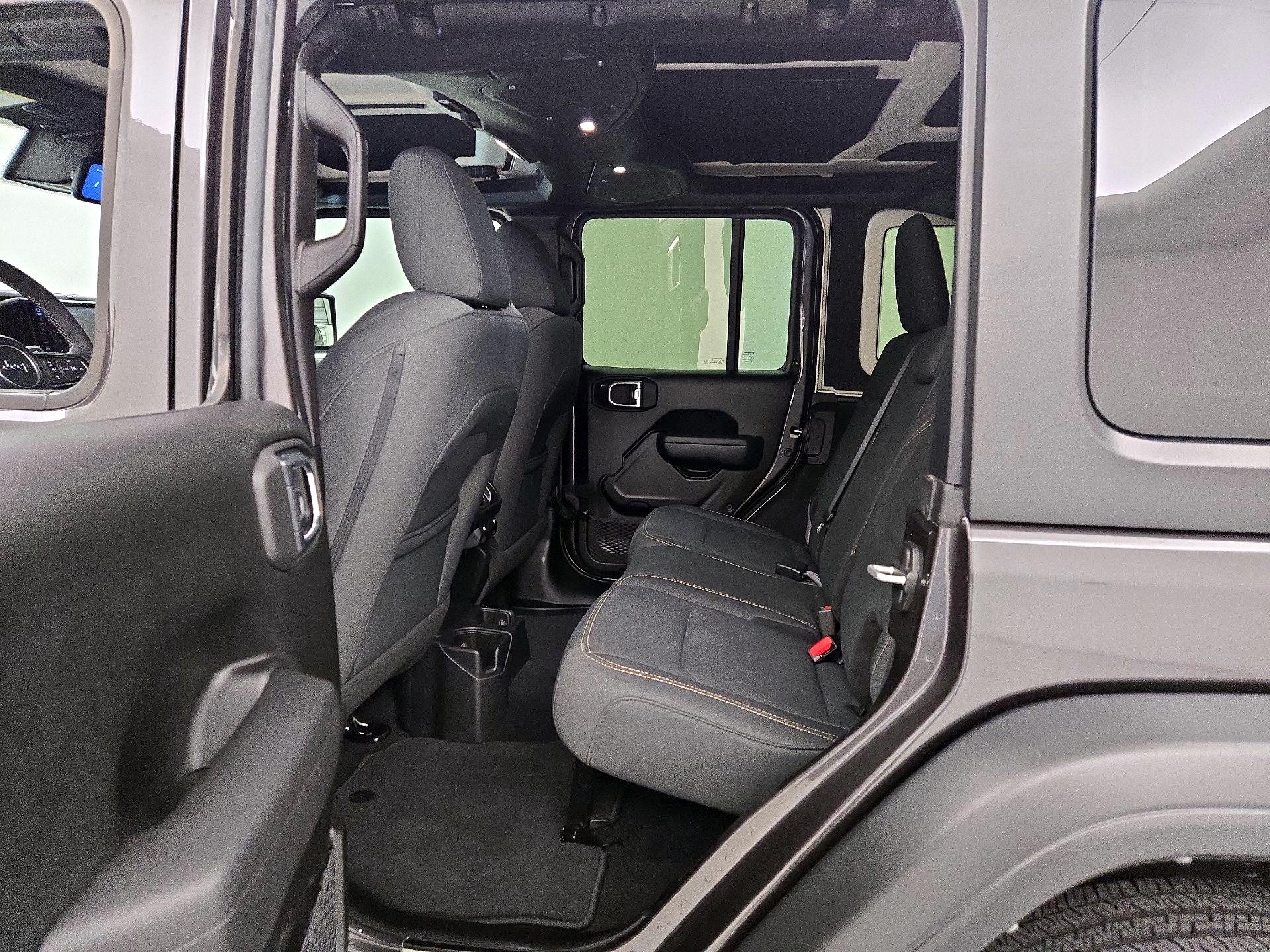 Thumbnail: 2025 Jeep Wrangler - 19