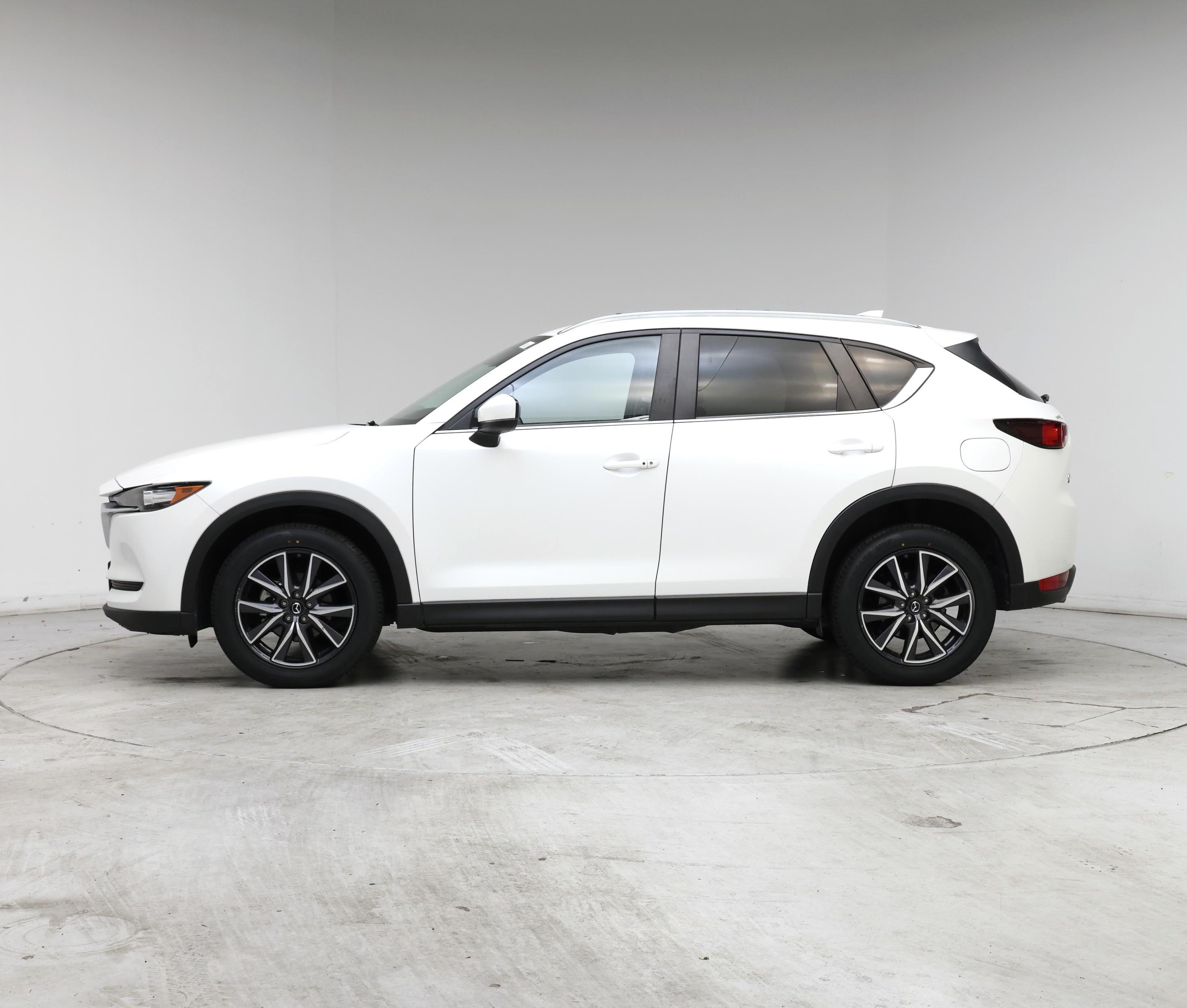 Thumbnail: 2018 Mazda CX-5 - 3