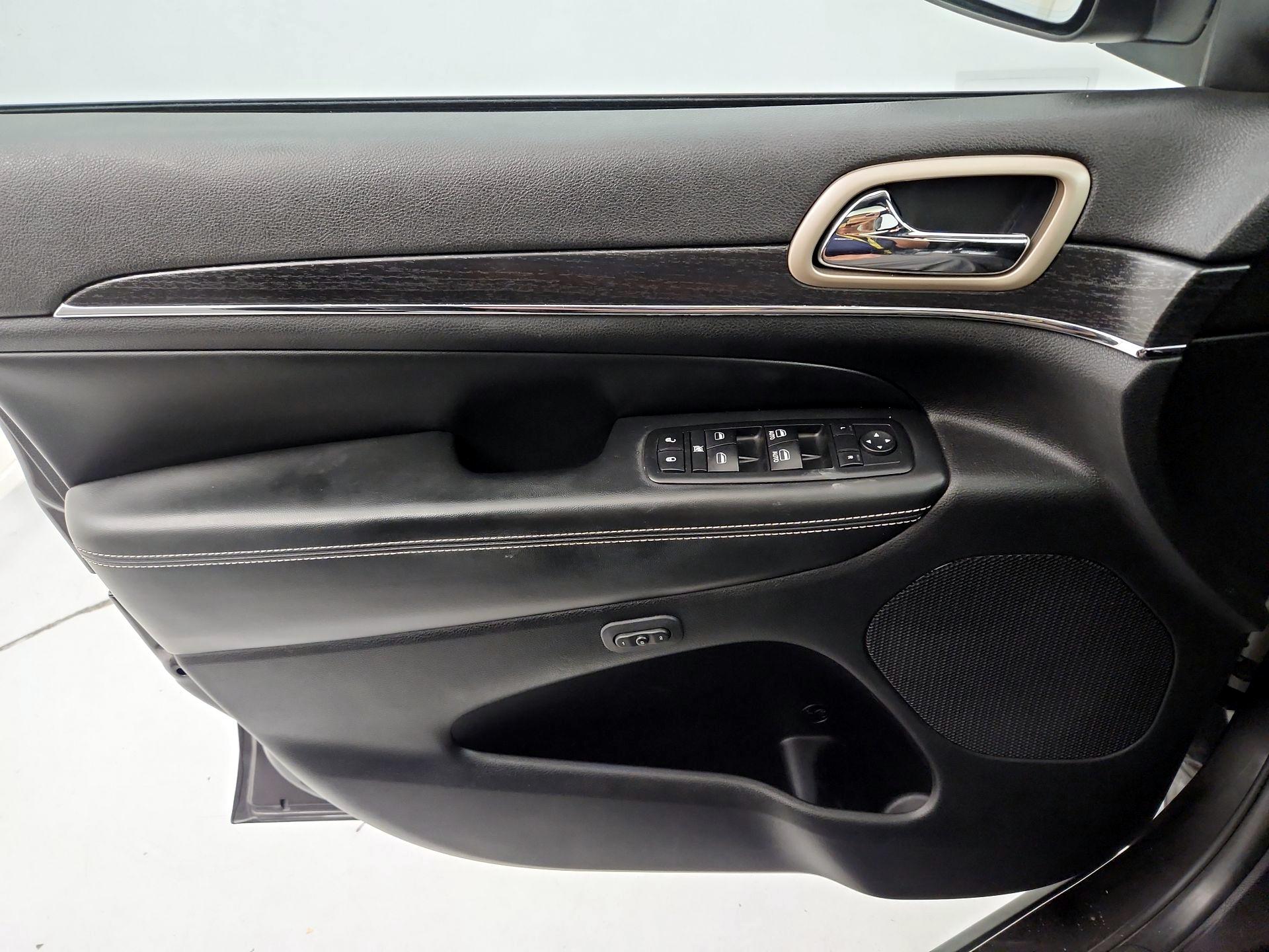 Thumbnail: 2014 Jeep Grand Cherokee - 12