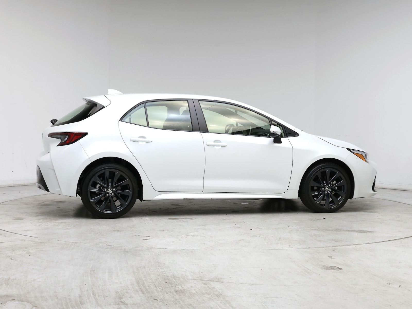 2024 Toyota Corolla Hatchback XSE - Photo 8