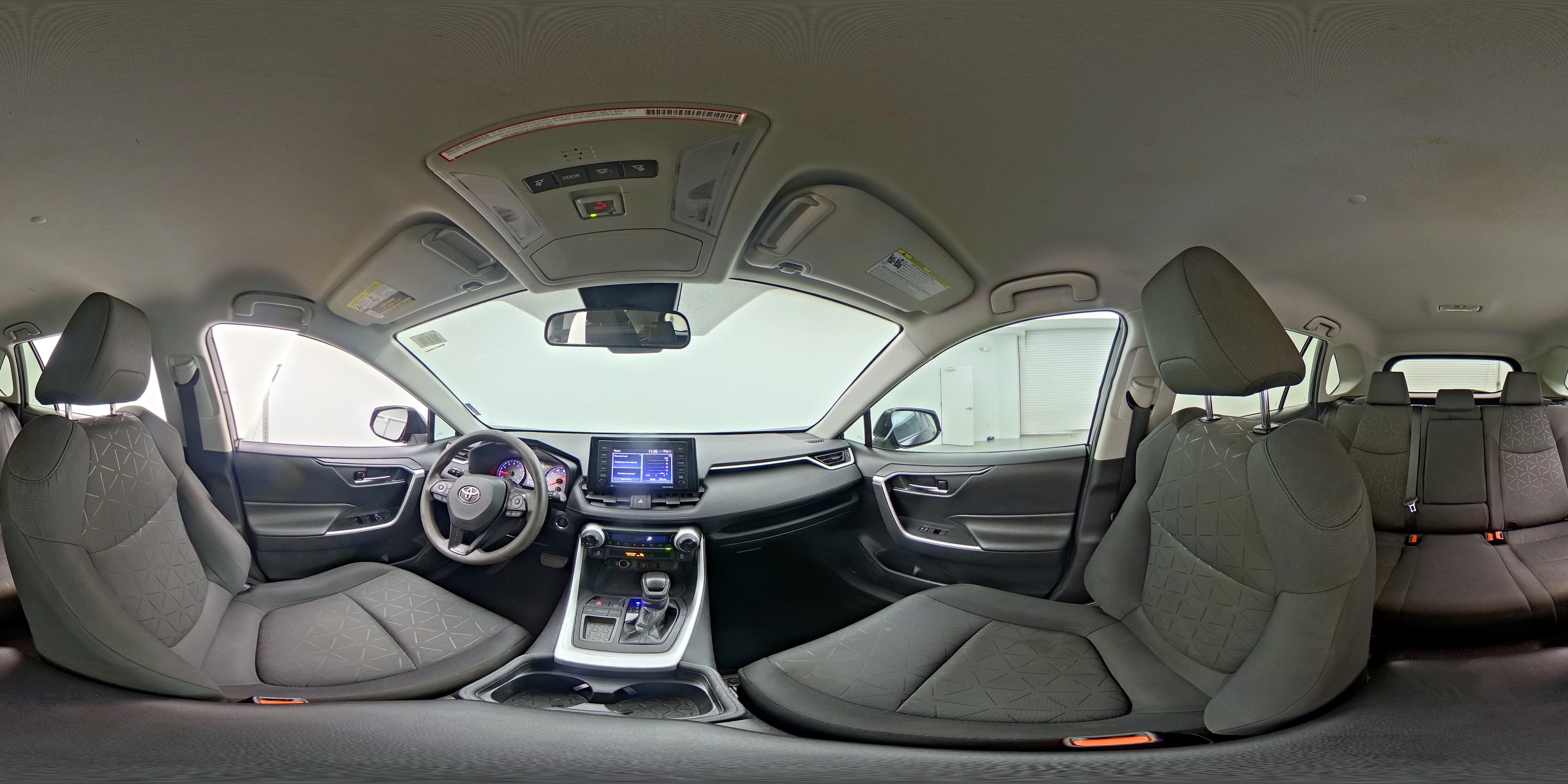 2021 Toyota RAV4 XLE - Photo 23