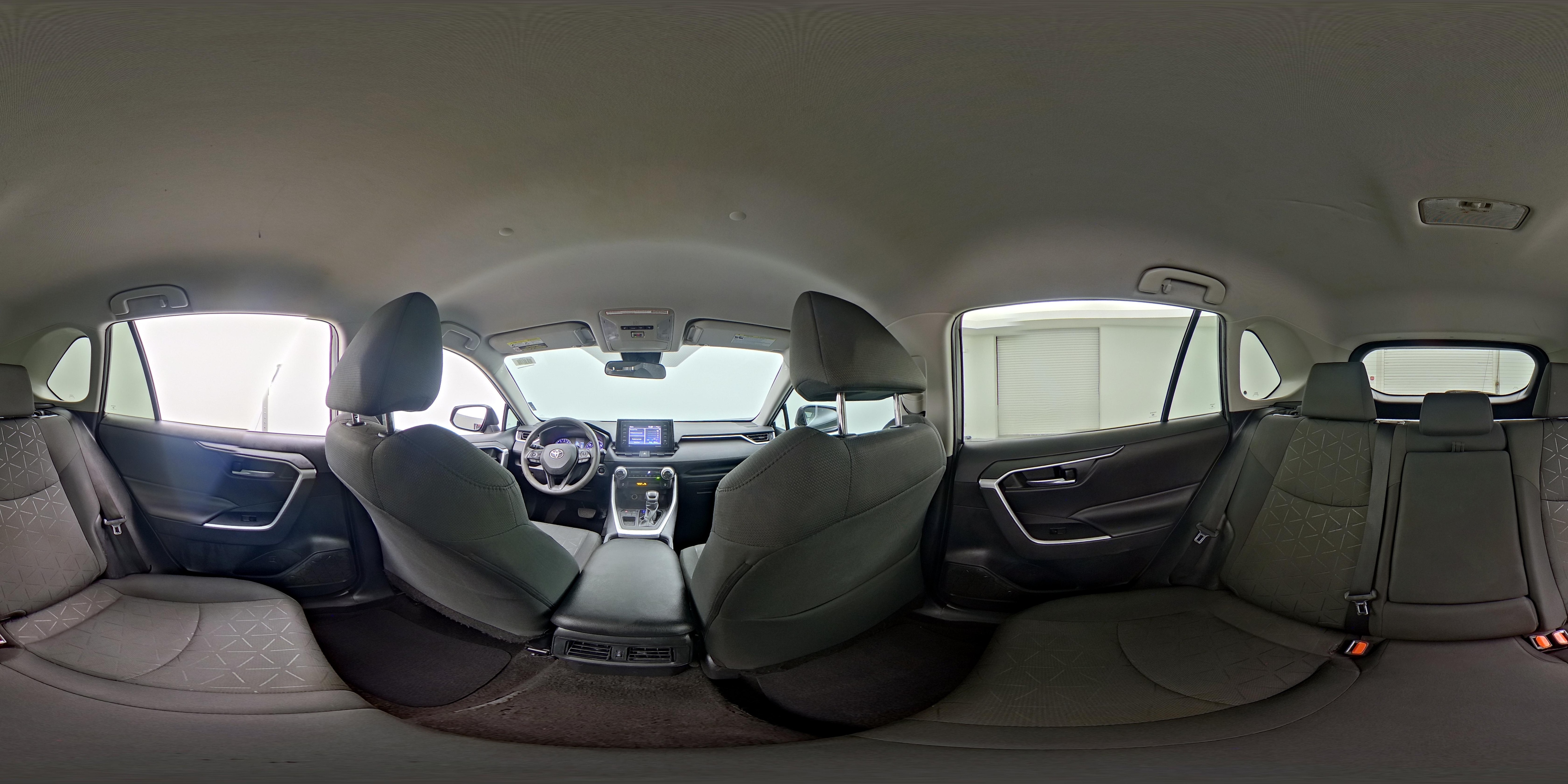 2021 Toyota RAV4 XLE - Photo 24