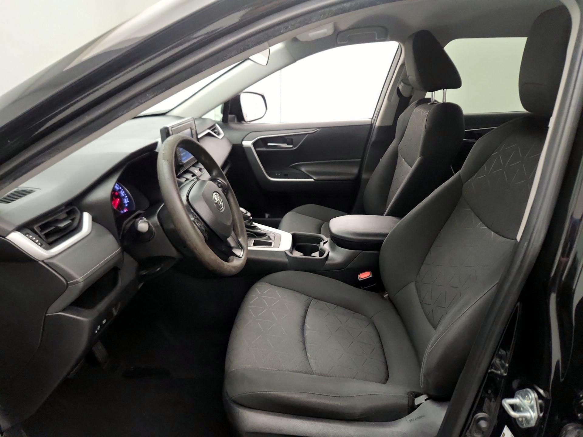 Thumbnail: 2021 Toyota RAV4 - 11
