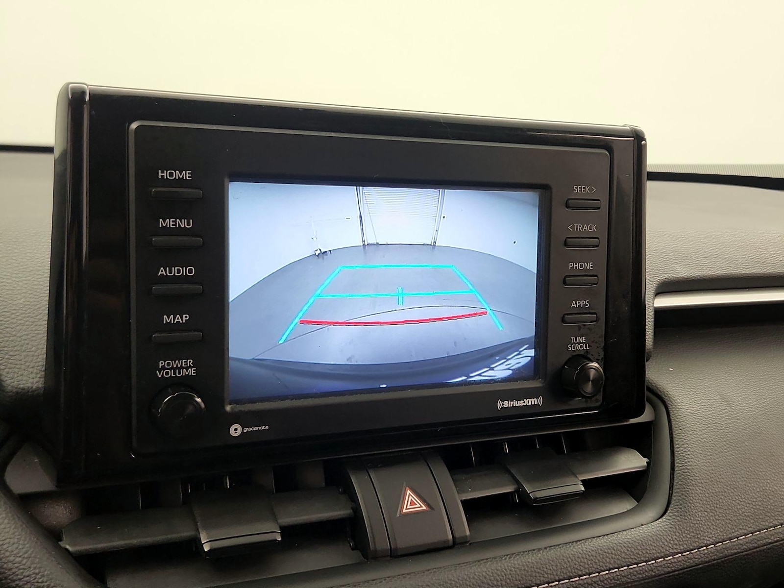 2021 Toyota RAV4 XLE - Photo 15